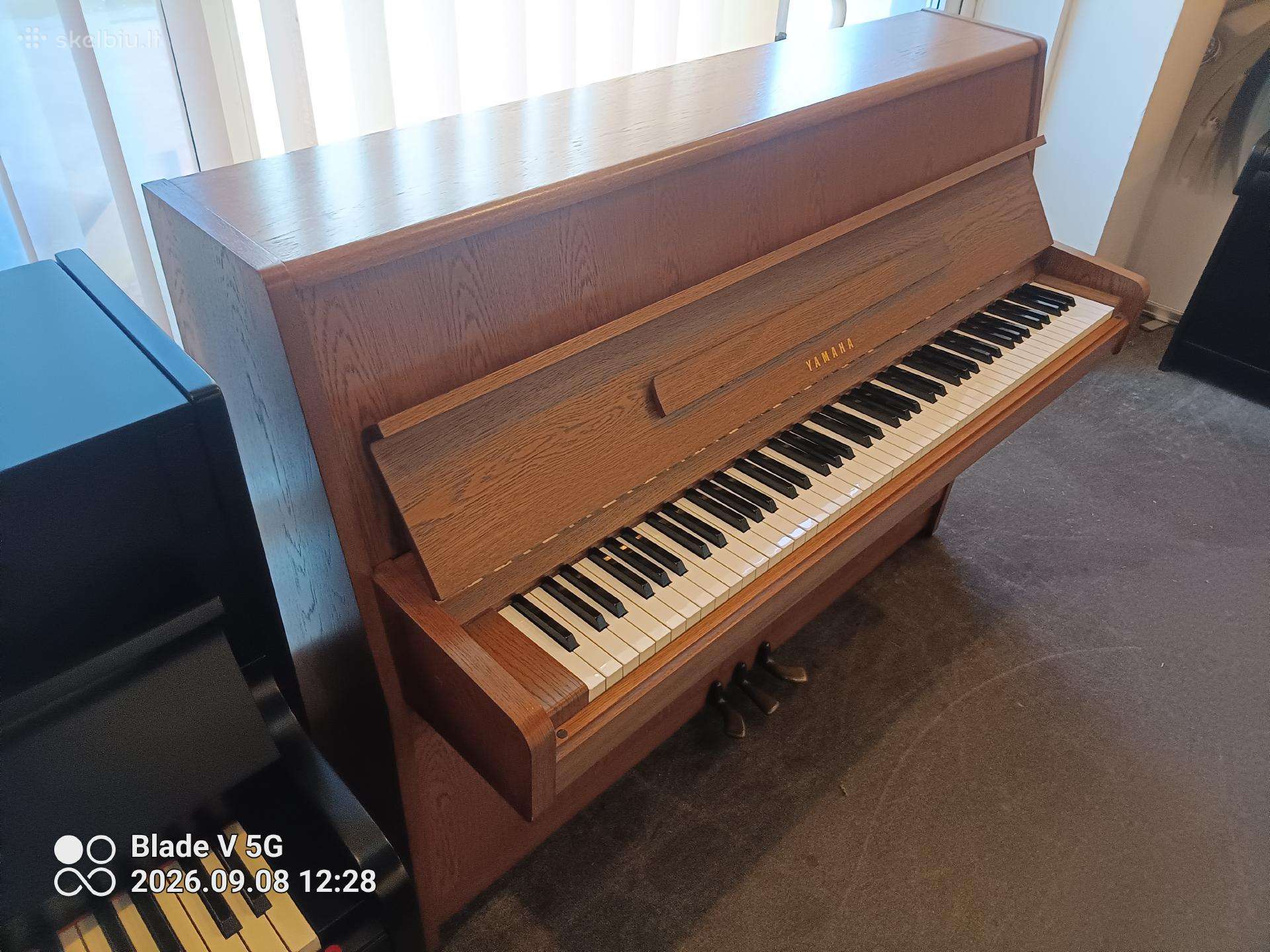 Parduodu pianiną Yamaha