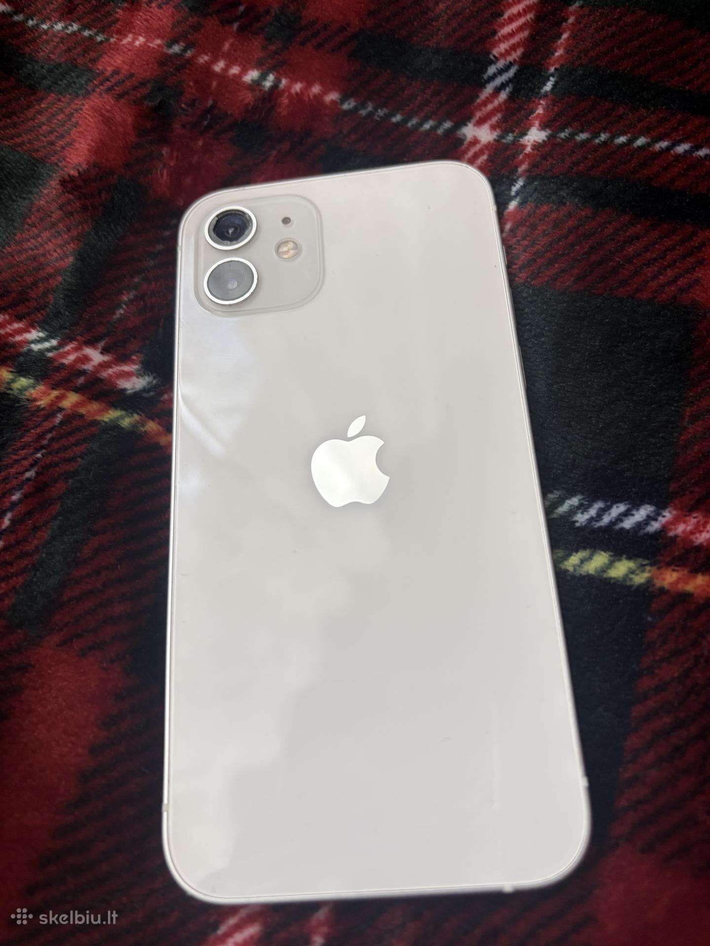 iPhone 12 baltas.