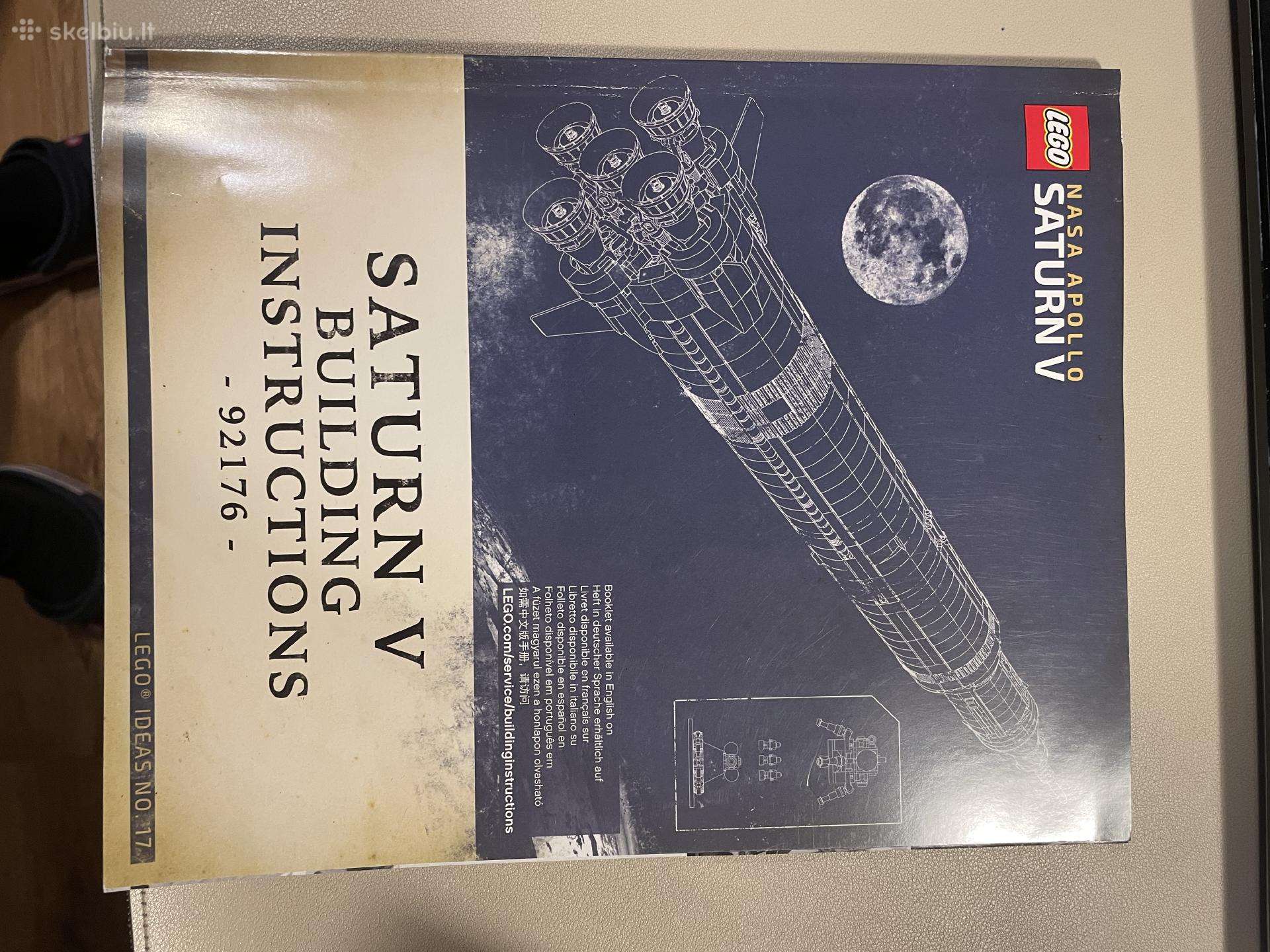 Lego Saturn V raketa