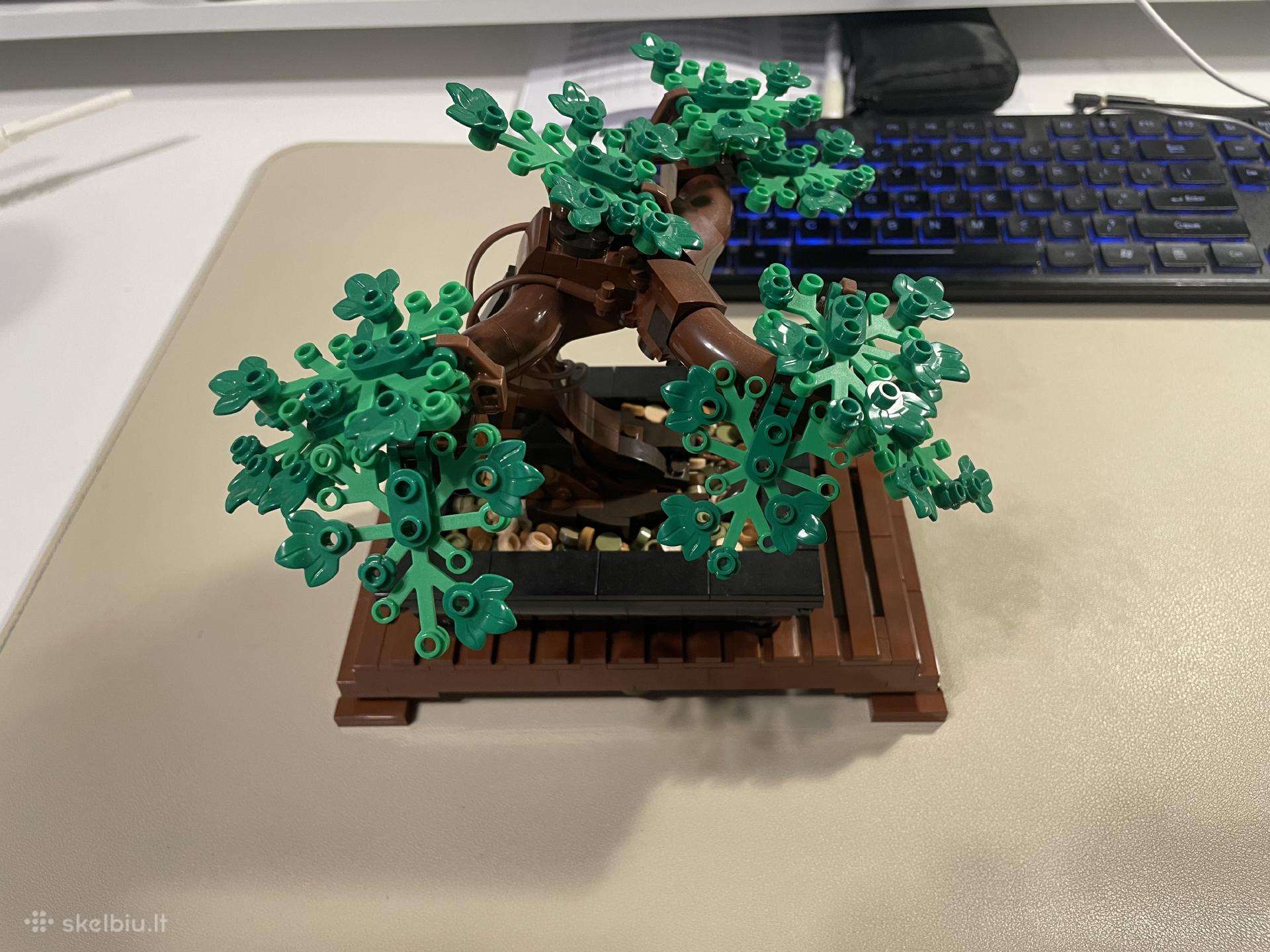 Lego bonsai medis.