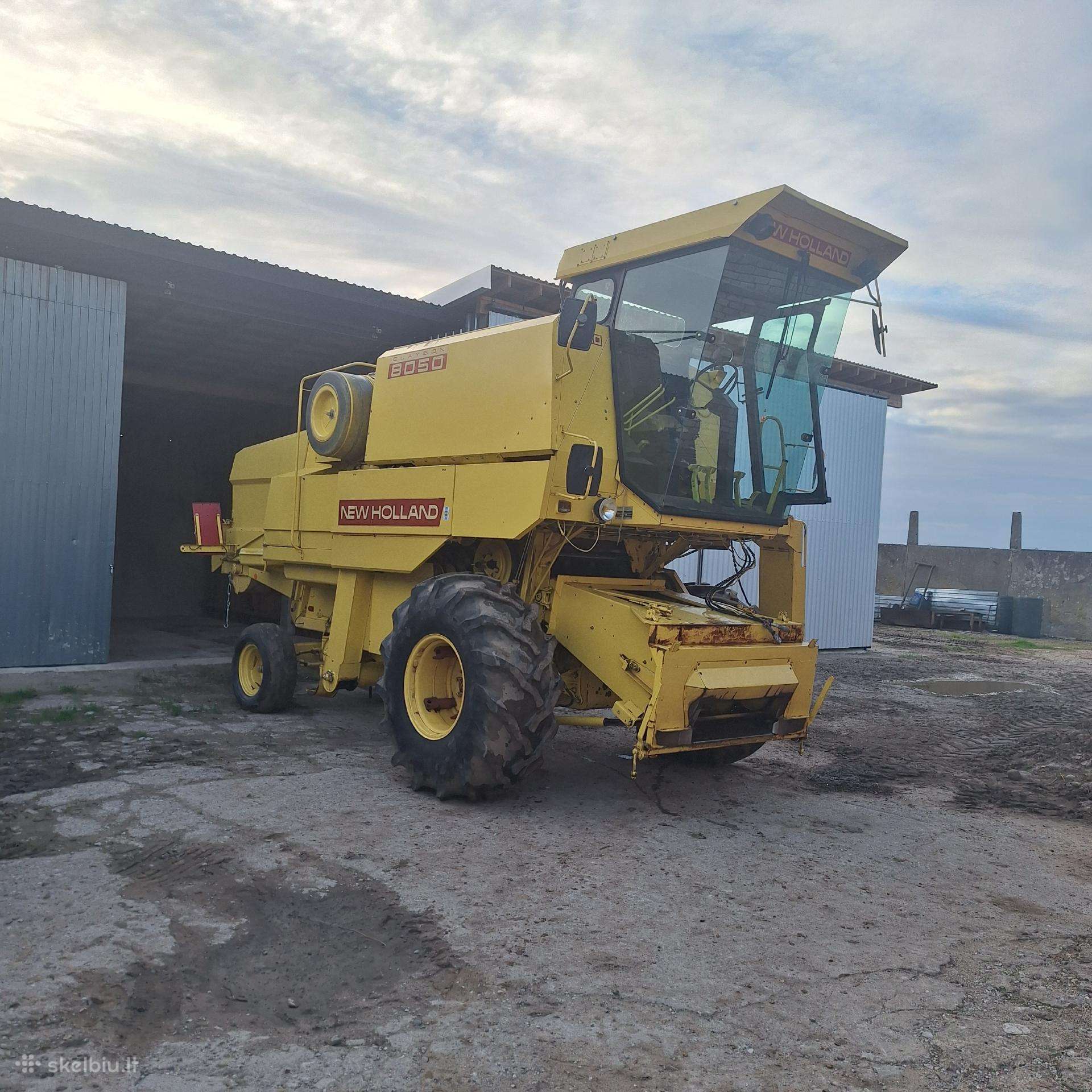 New Holland 8050