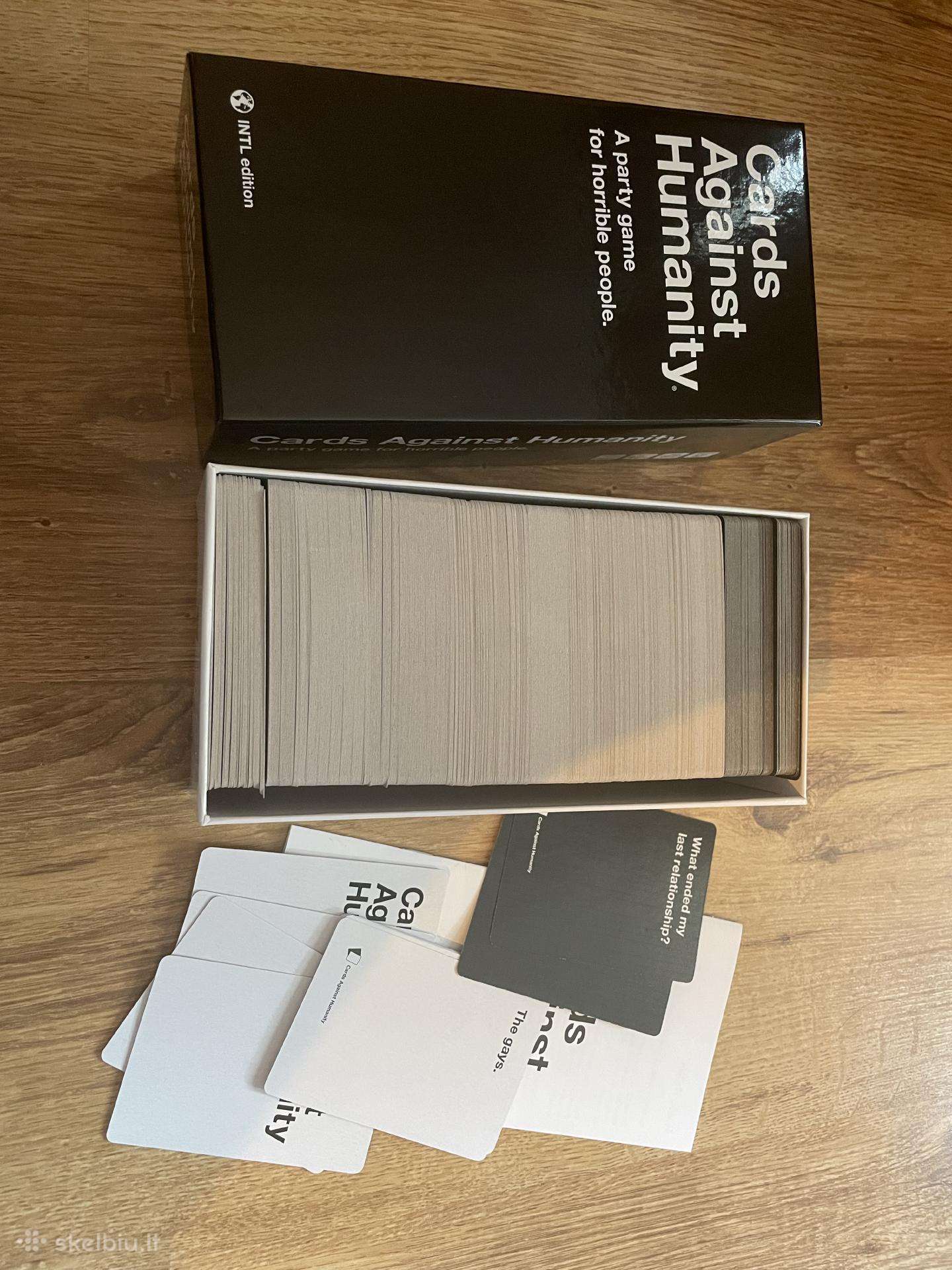 Cards against humanity stalo žaidimas