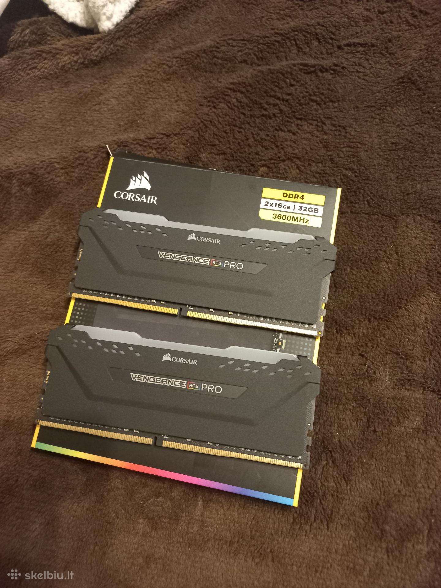 Corsair Vengeance Rgb Pro Ddr4 32 GB (216 GB)