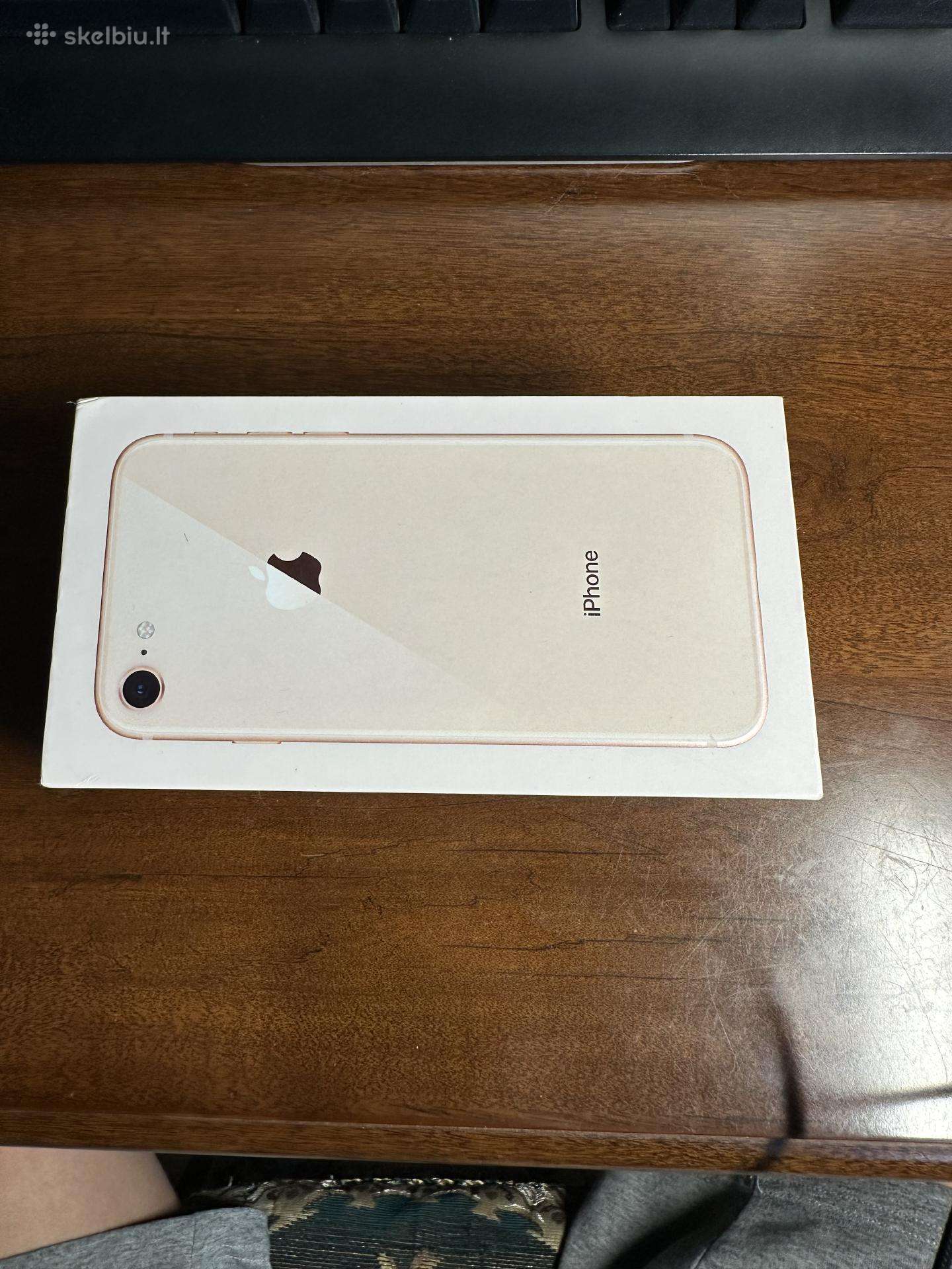 iPhone 8