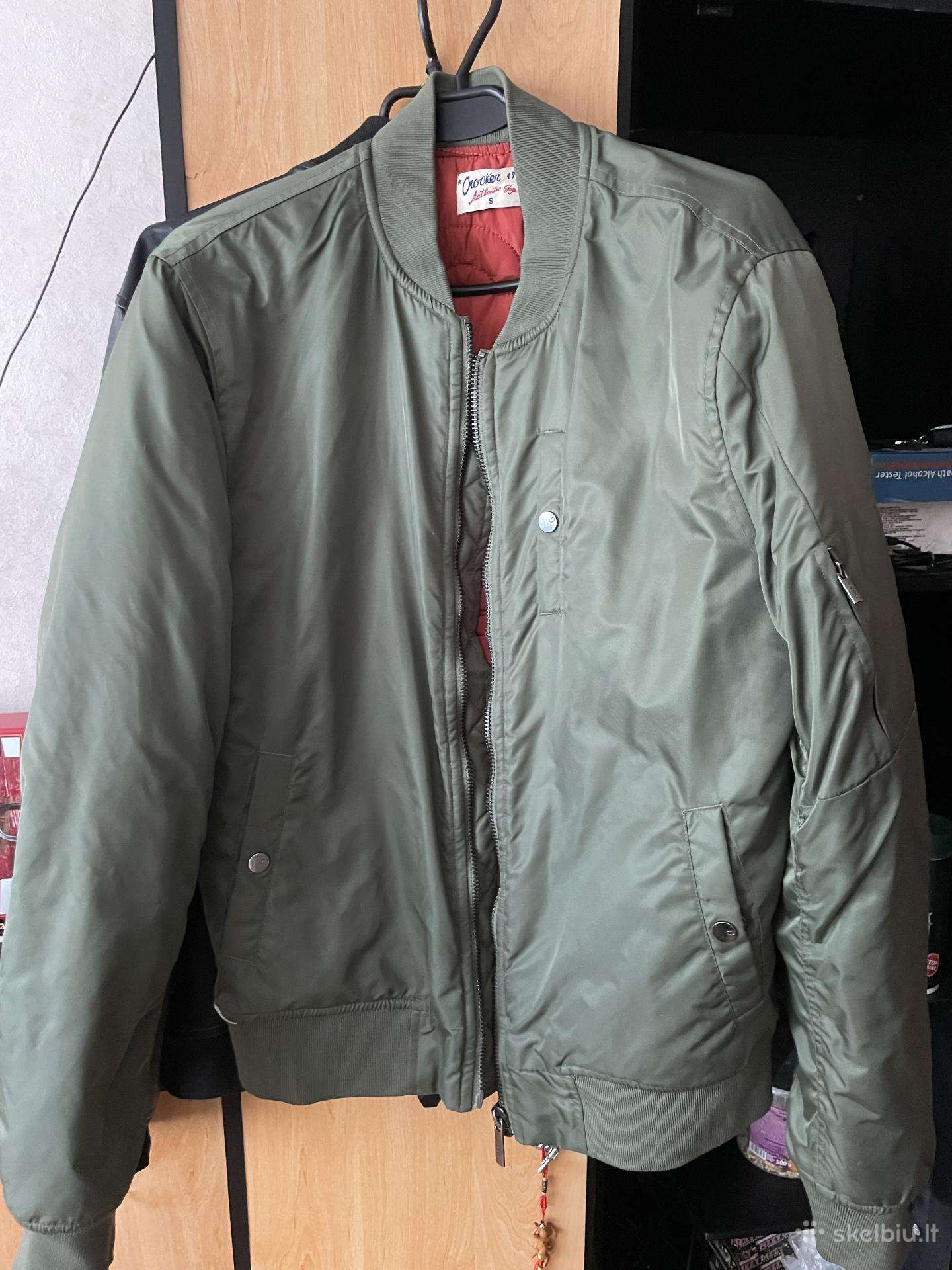 Bomber striukės