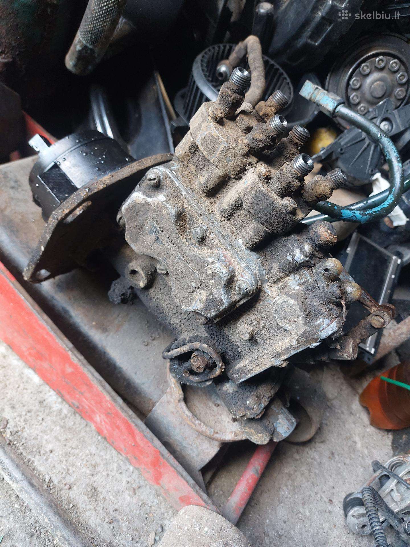 Maz, T150 dalys