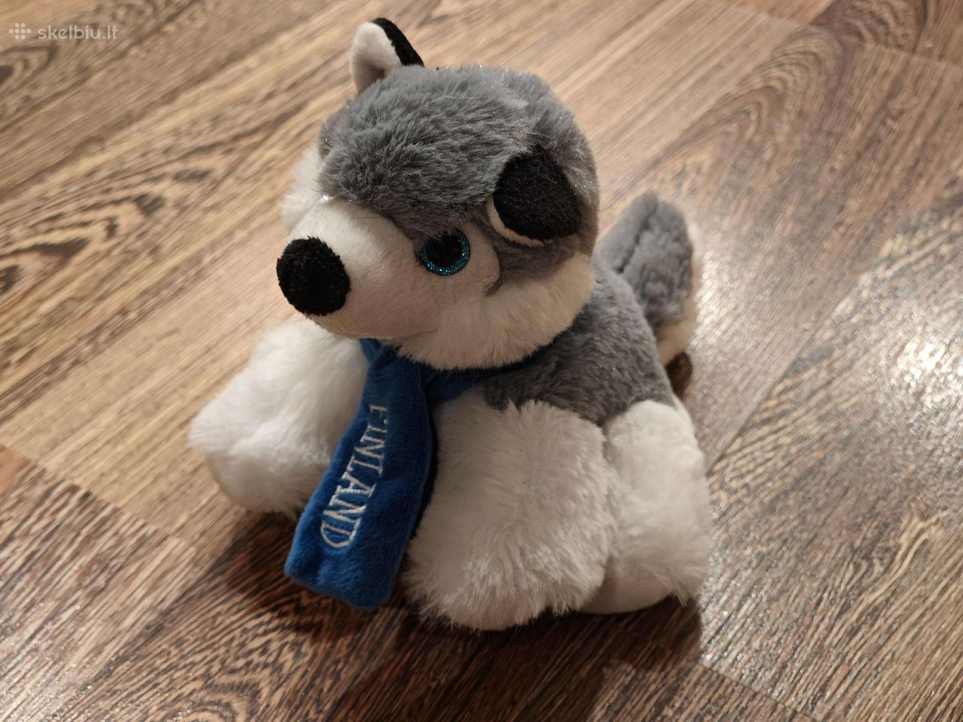 Pliušinis husky šuniukas su „Finland" šalikėliu