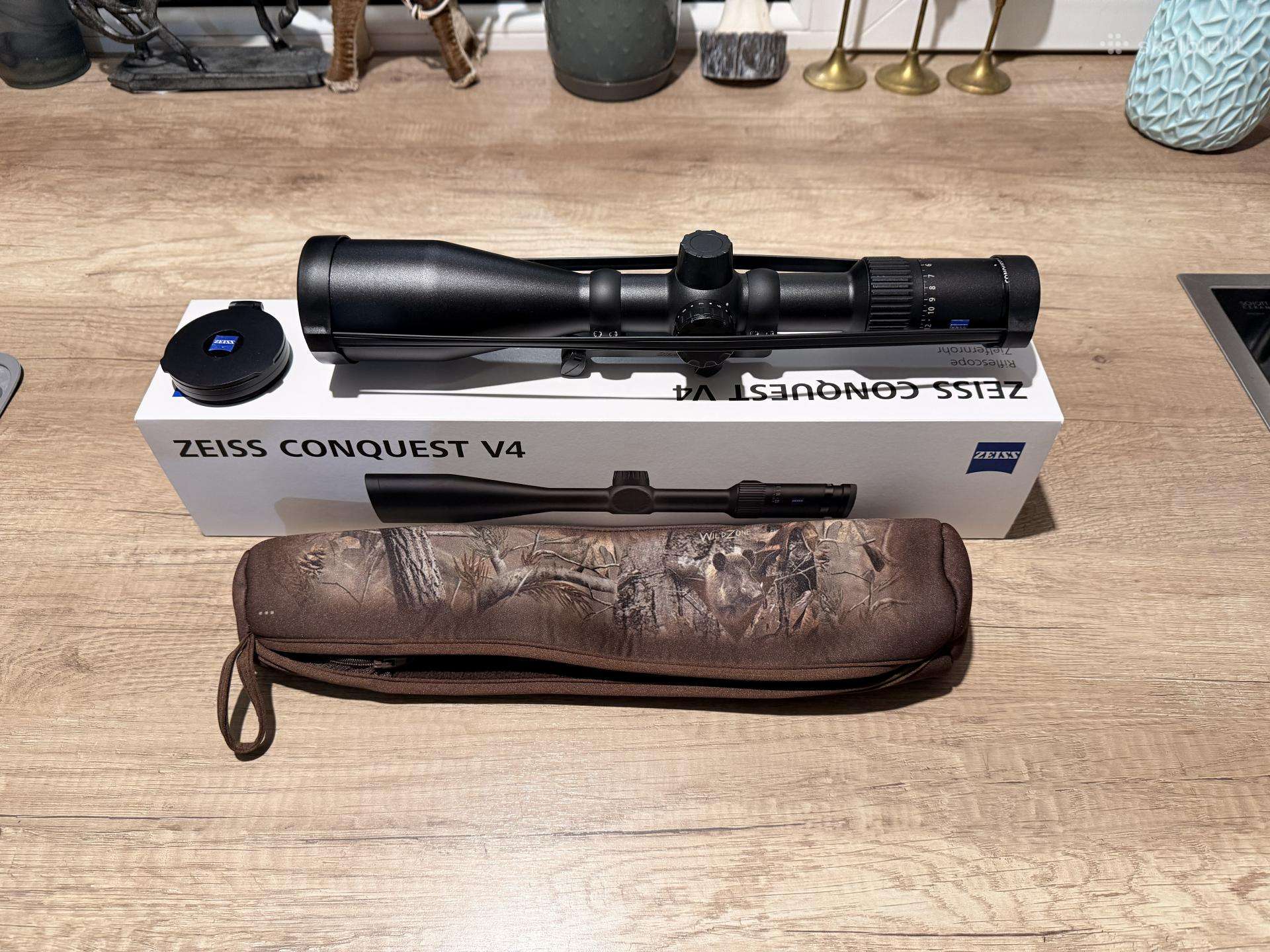 Parduodamas Zeiss Conquest V4 optinis taikiklis.