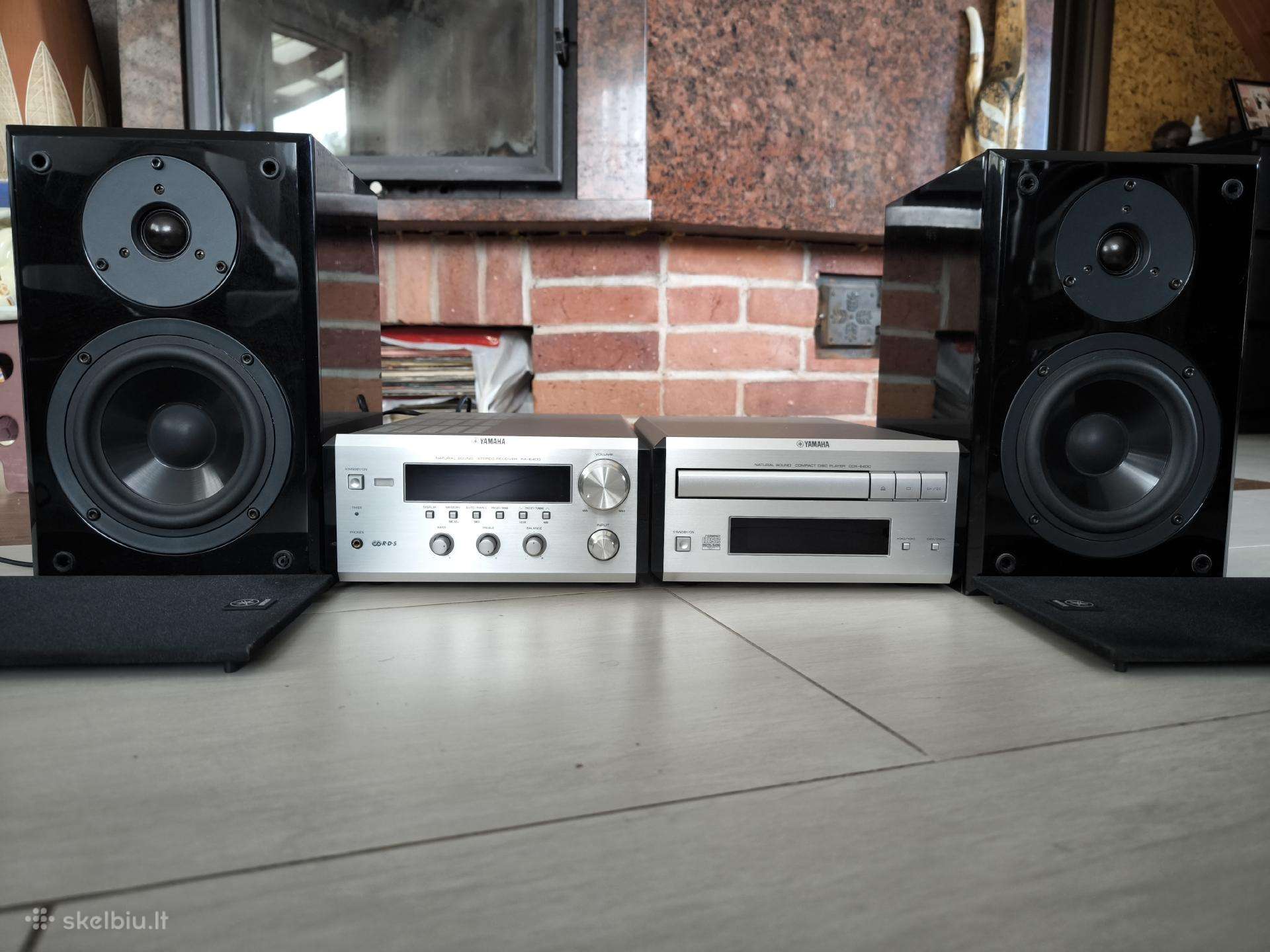 Yamaha stiprintuvas, CD grotuvas, kolonėlės