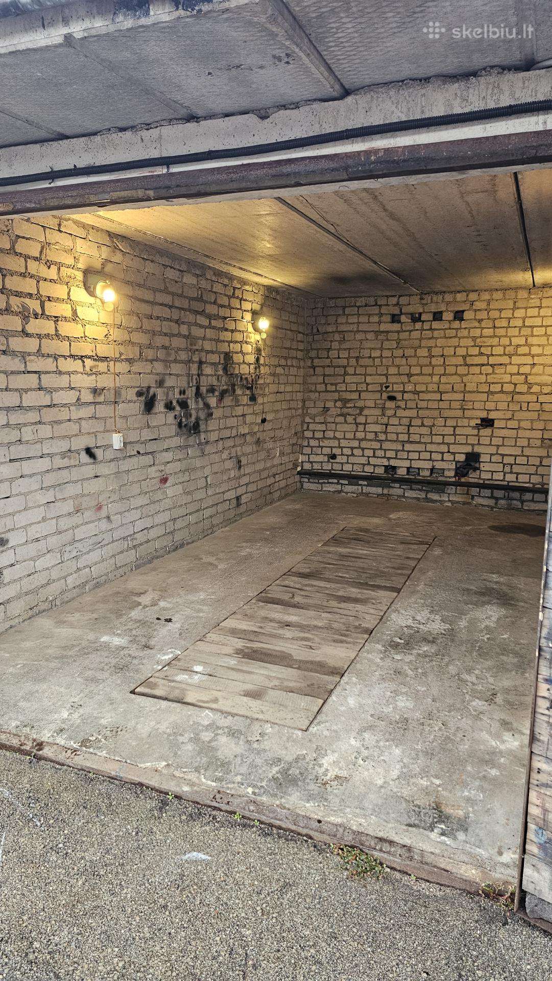 Parduodamas garažas Kalniečuose Speigo g. Kaunas