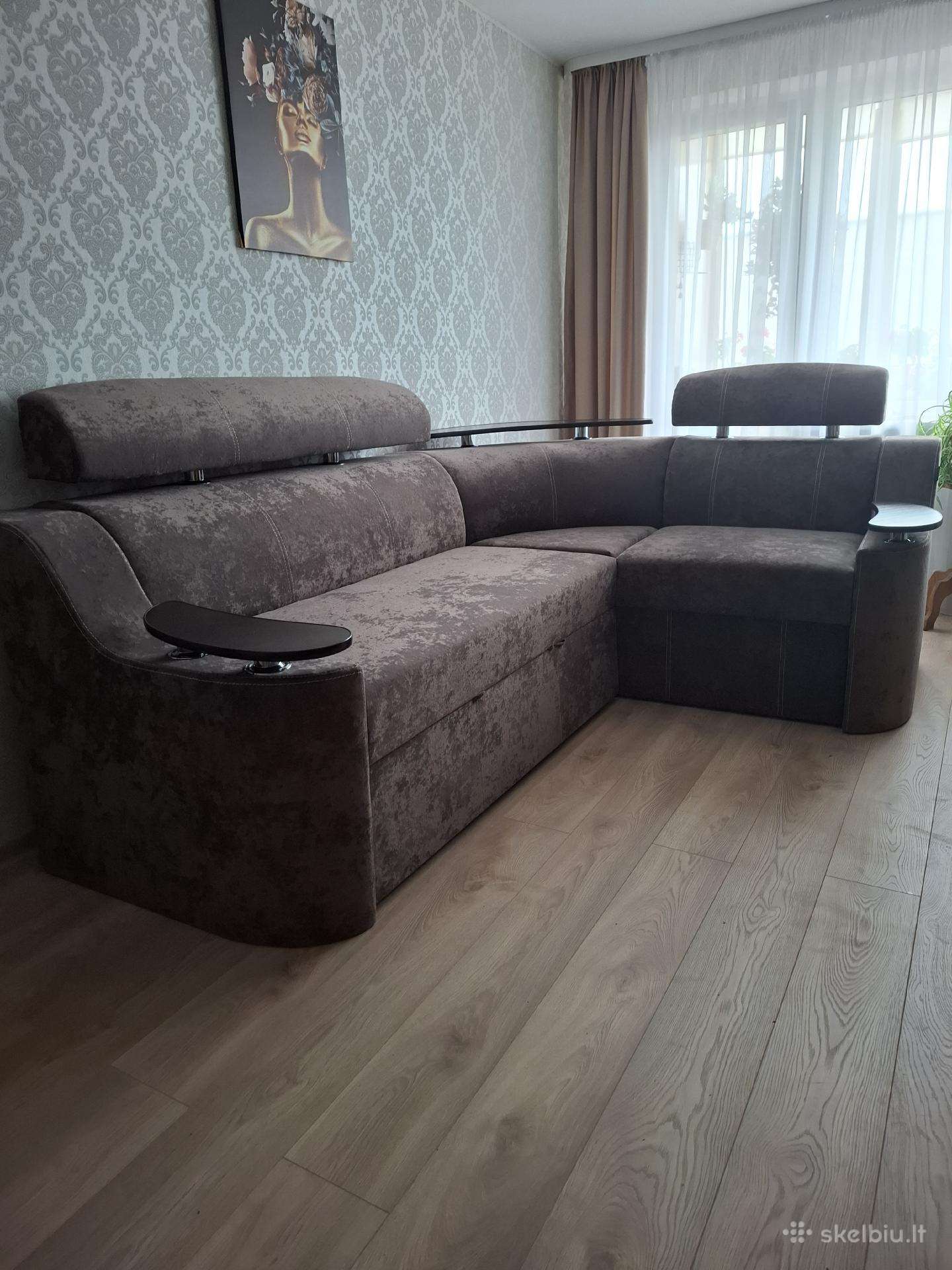 Naujas kampas su miegama dalimi