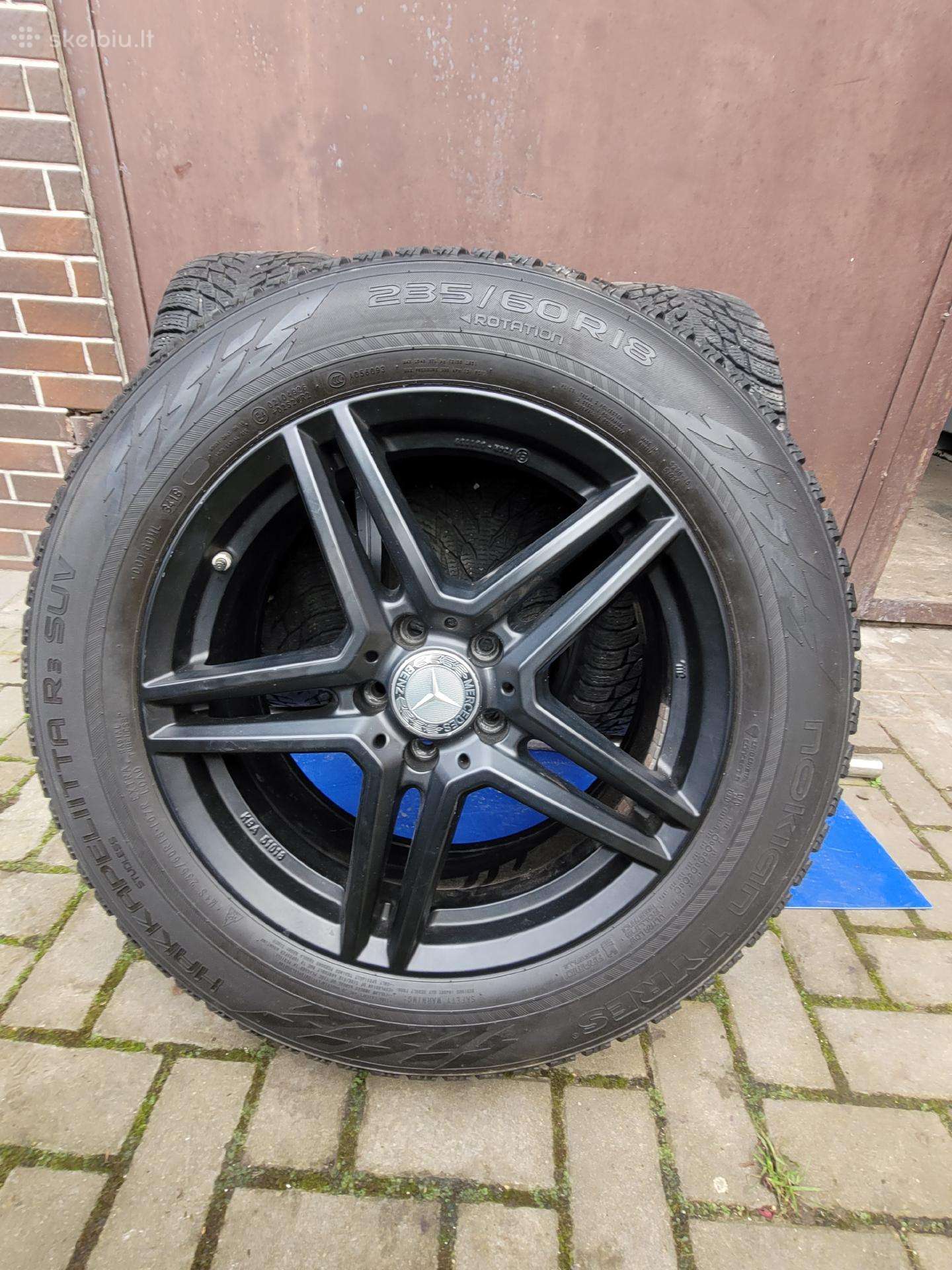Padangas nokian hank. R18 235-60 su ratlankiais