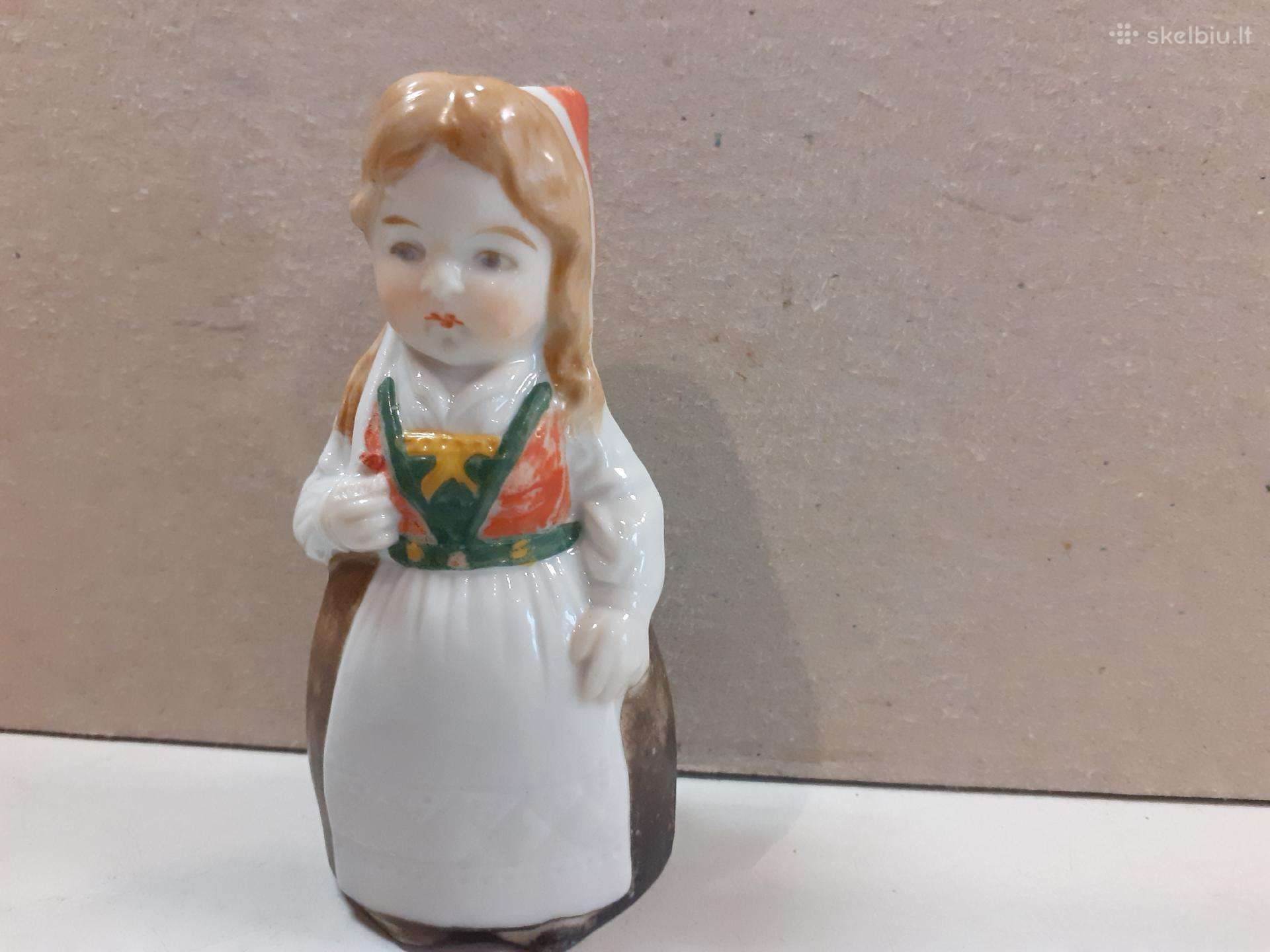 Porcelianinė maža statulėlė H-8cm