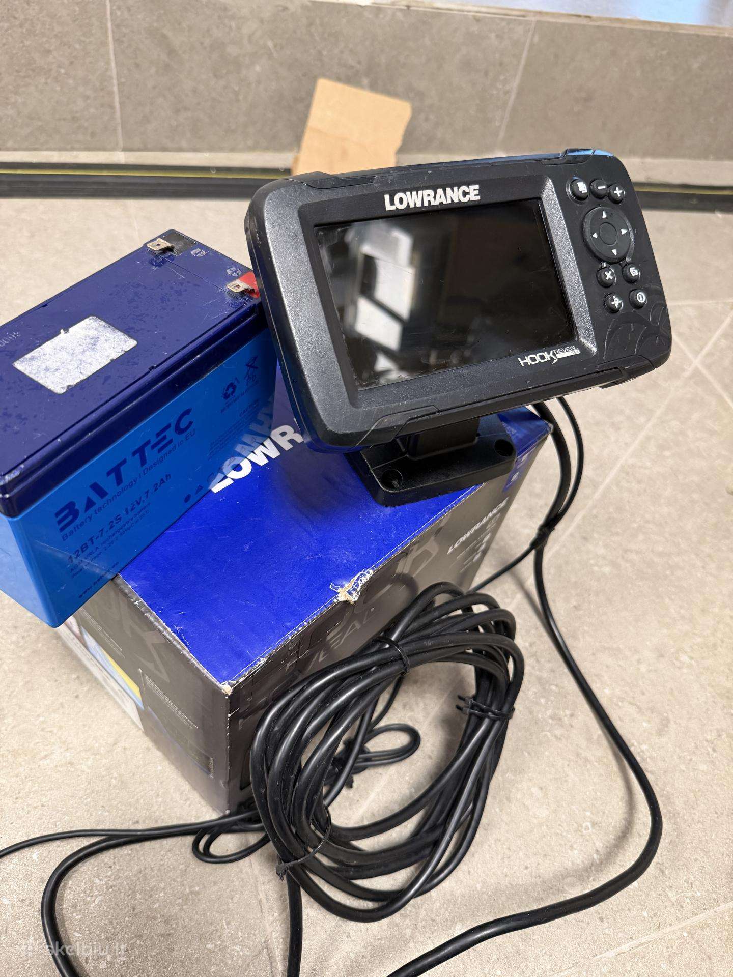 Lowrance hook reveal 5