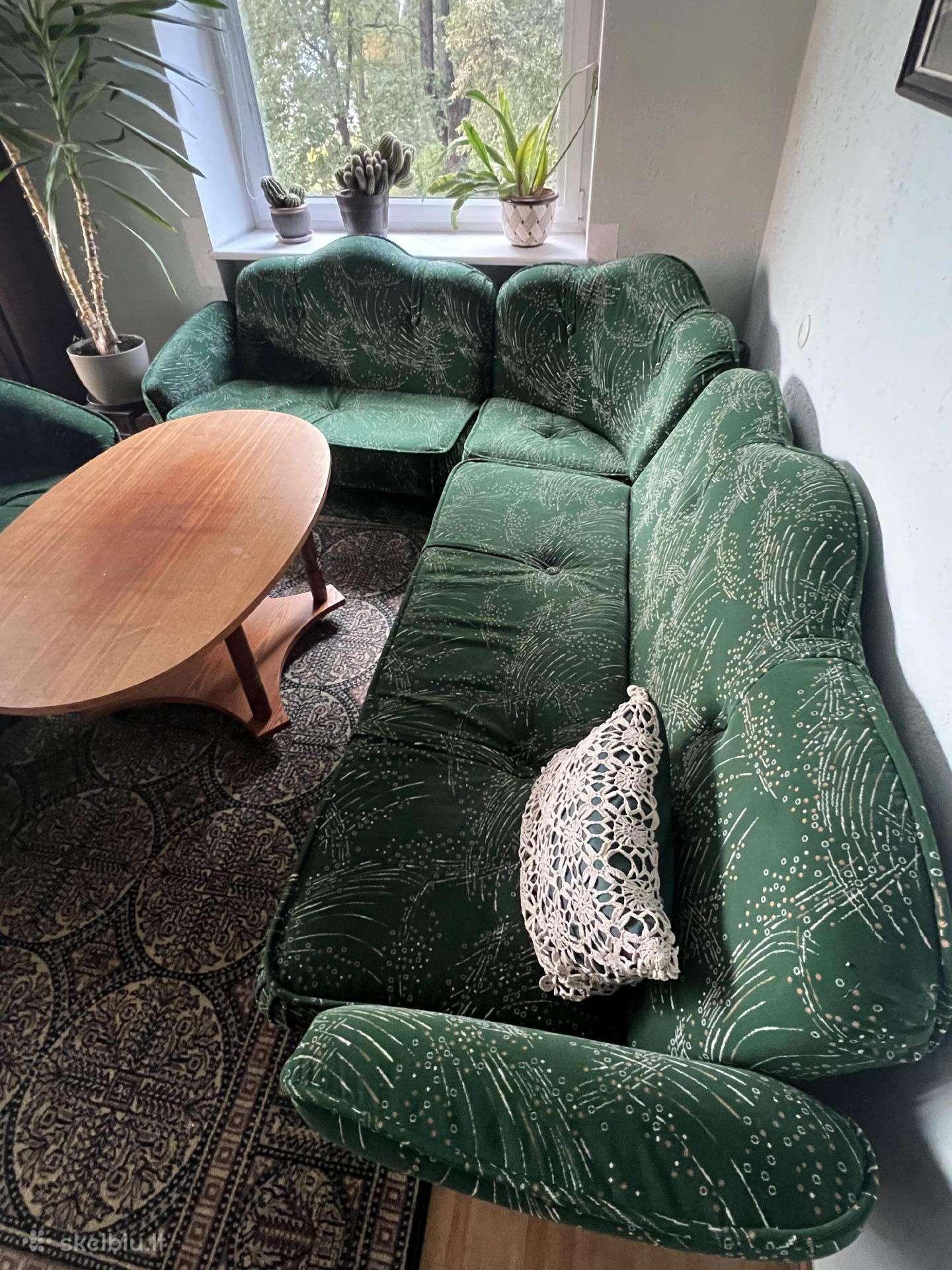 Kampinė sofa, su dviem foteliais