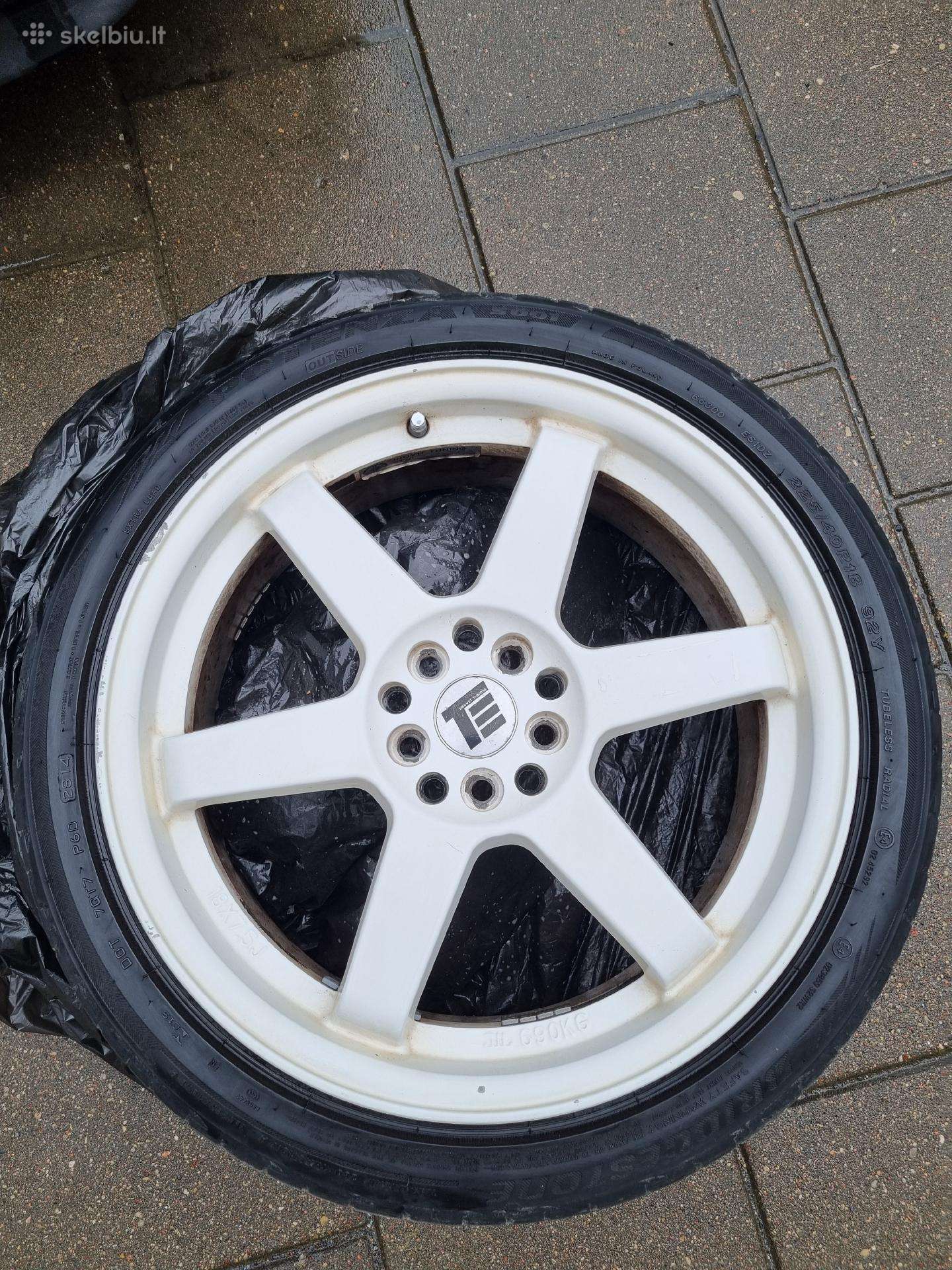R18 baltos spalvos lieti Te37 stiliaus ratlankiai