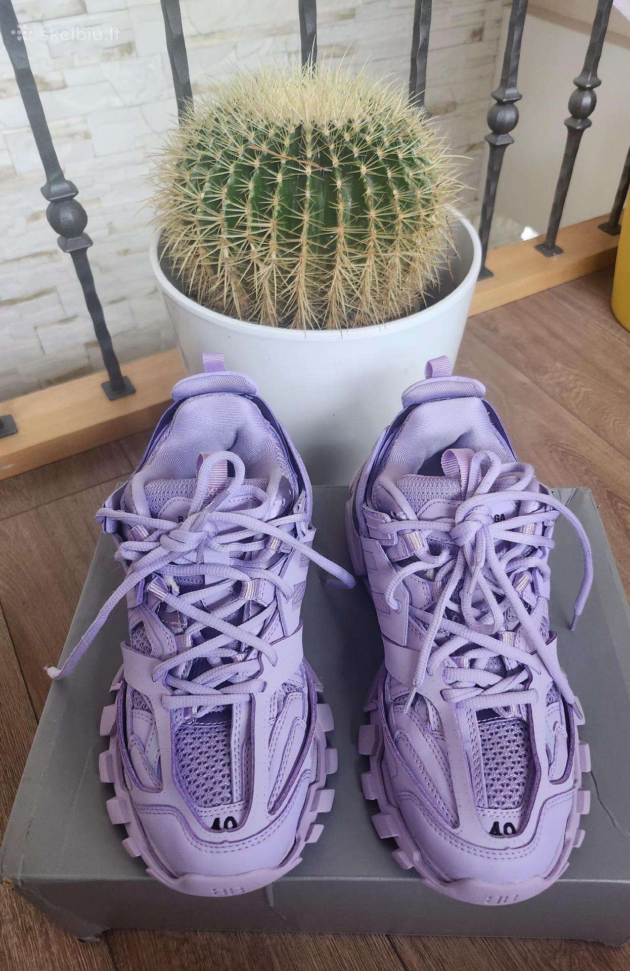 Balenciaga kedai