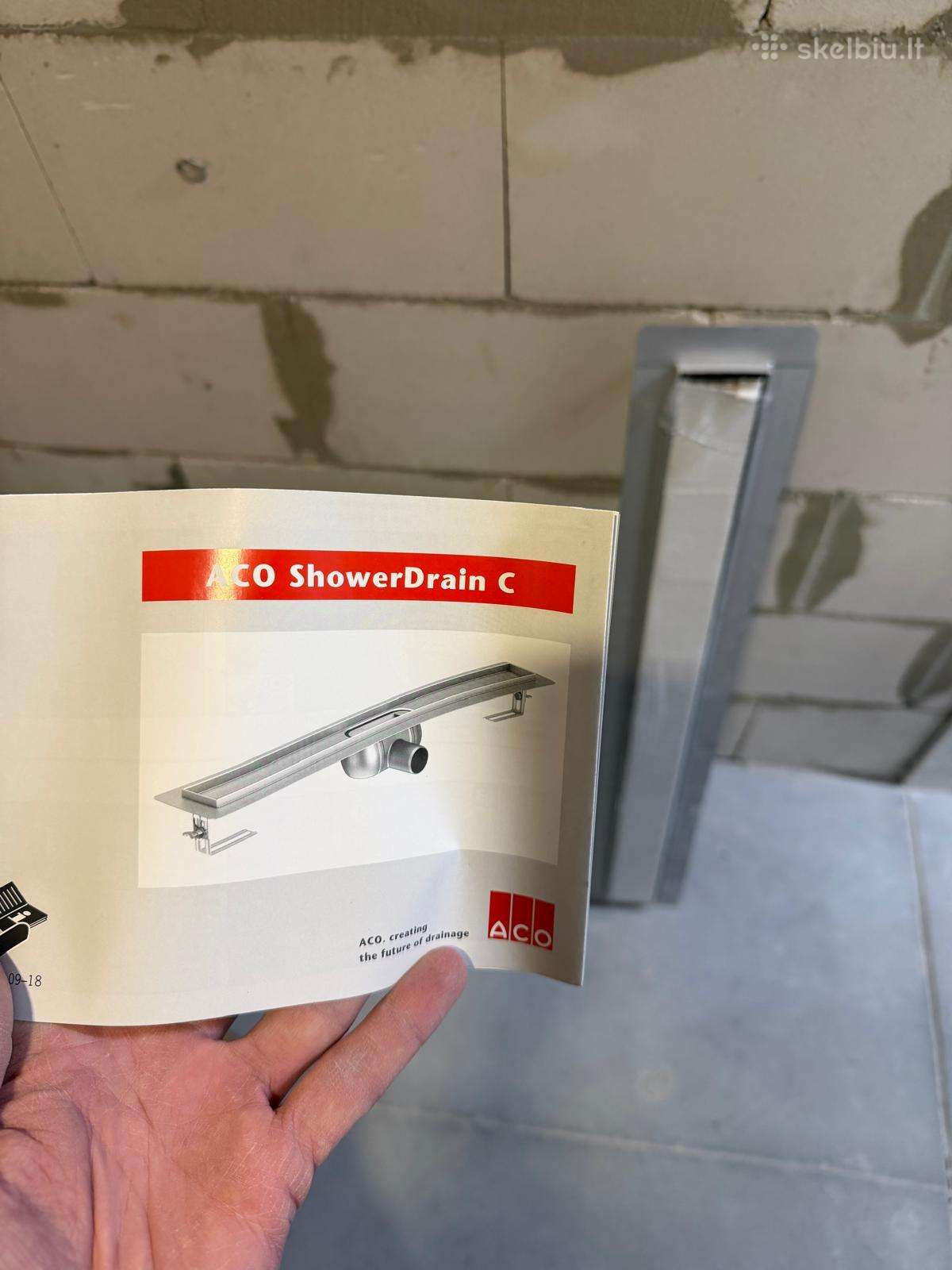 Naujas Aco Showerdrain C dušo latakas su grotelėm