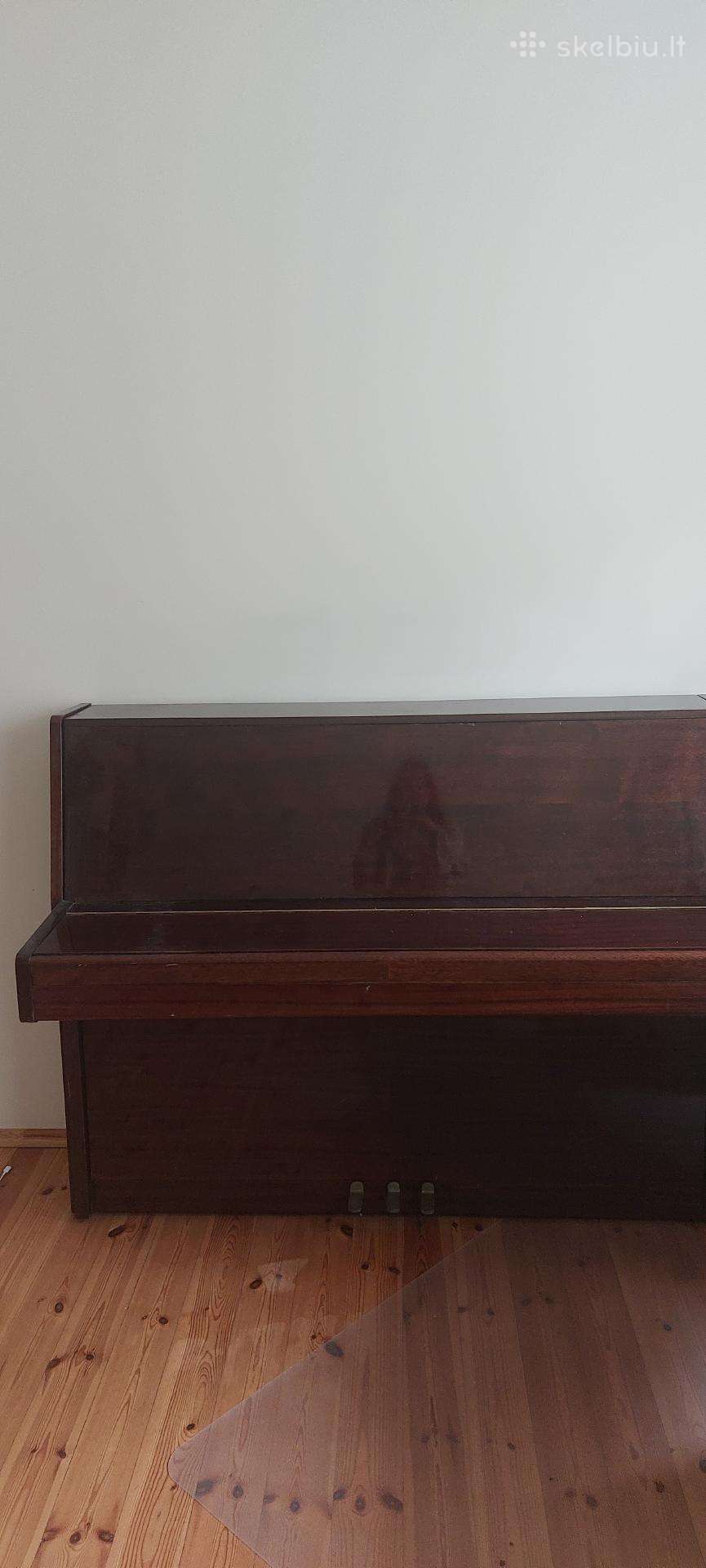 Parduodu pianiną