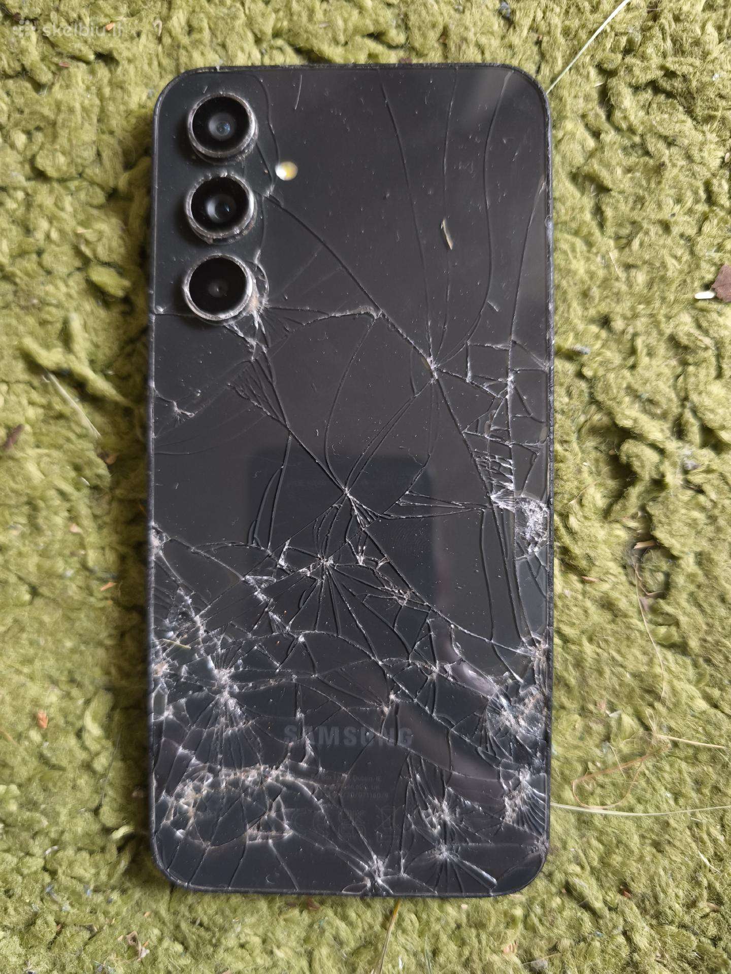 Du Sm A54 5G pabaigt tvarkyt, novo displayo