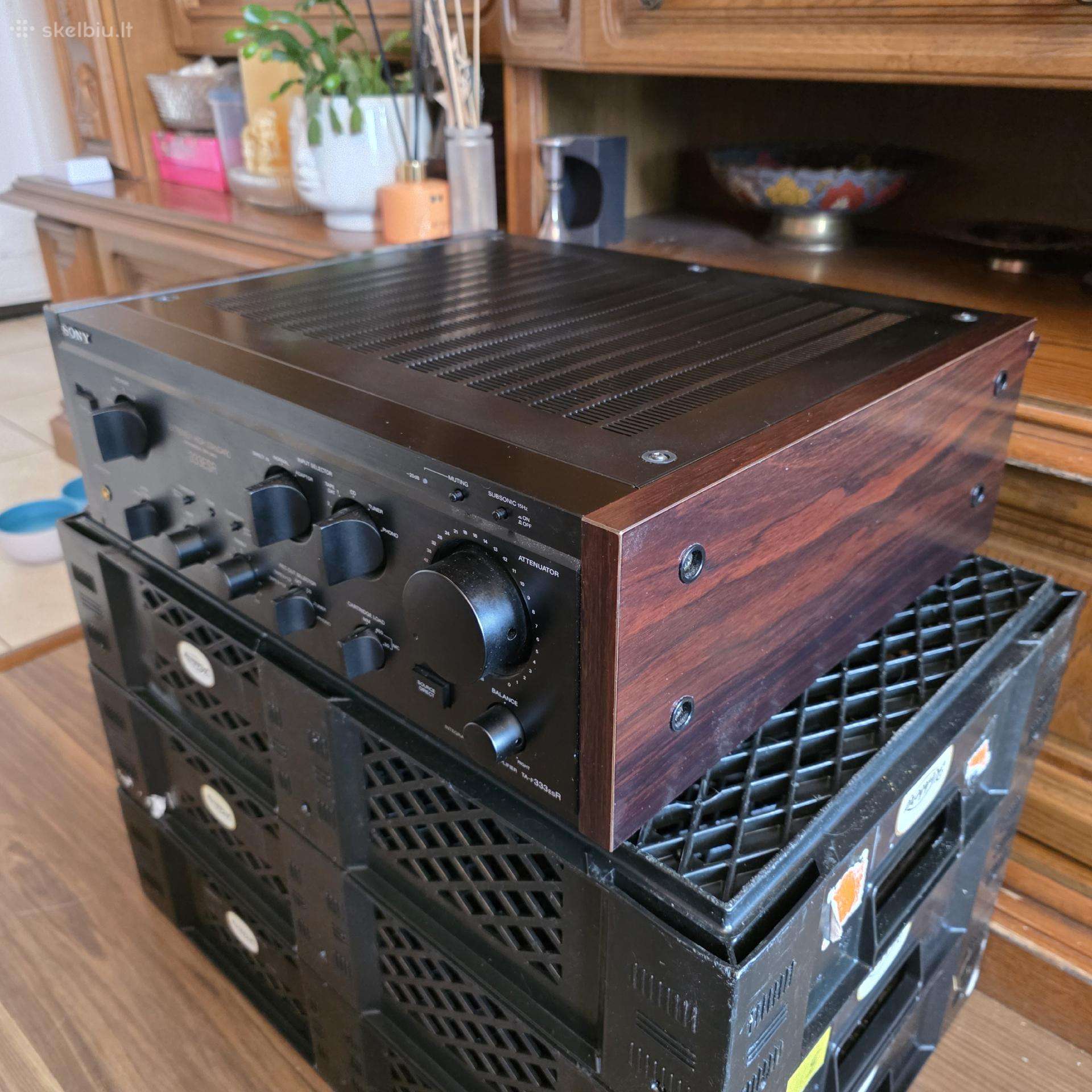 Sony Ta-f333esr