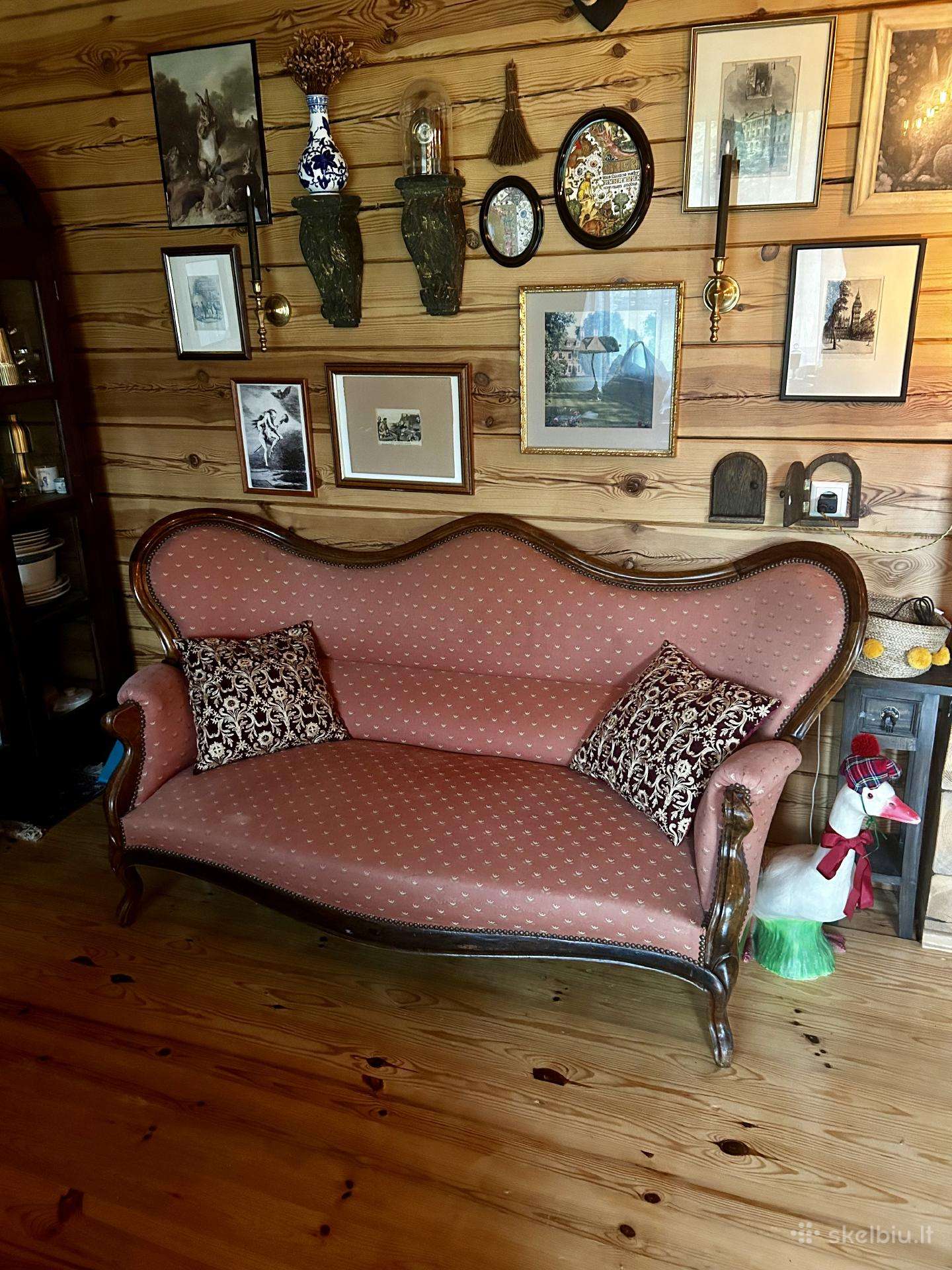 Antikvarine prabangi butterfly tipo sofa