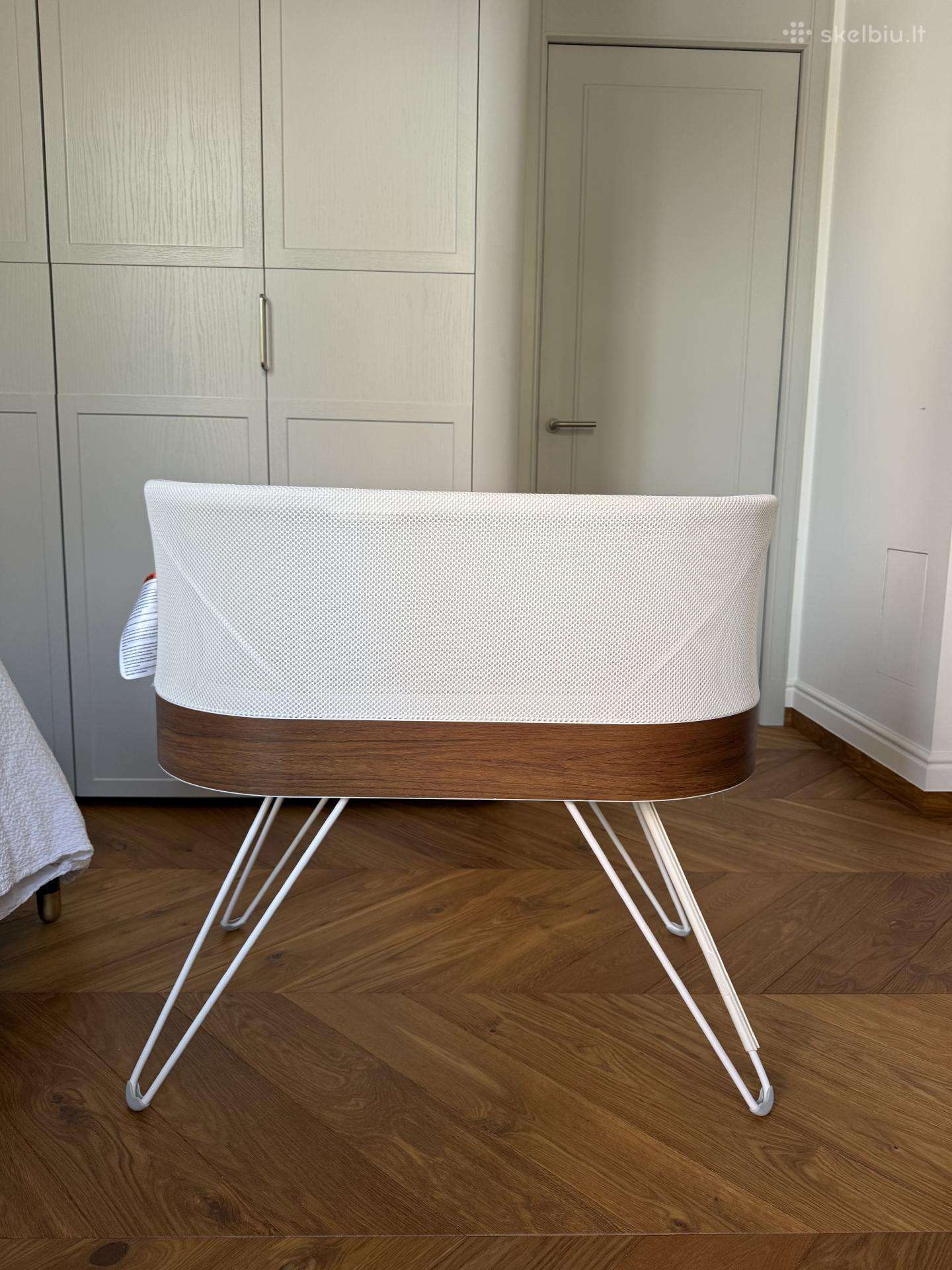Parduodama Snoo lovytė