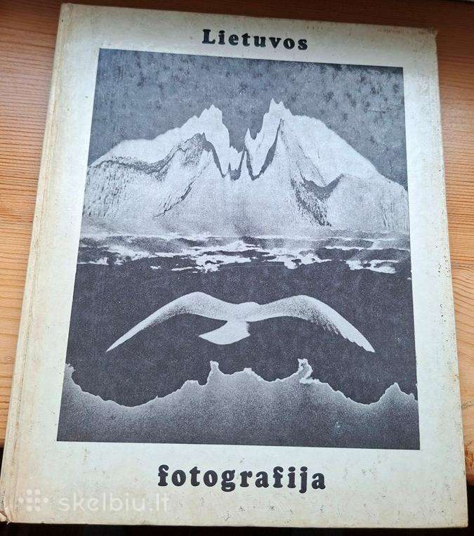 Knyga 1986m. Lietuvos fotografija (1981–1982)