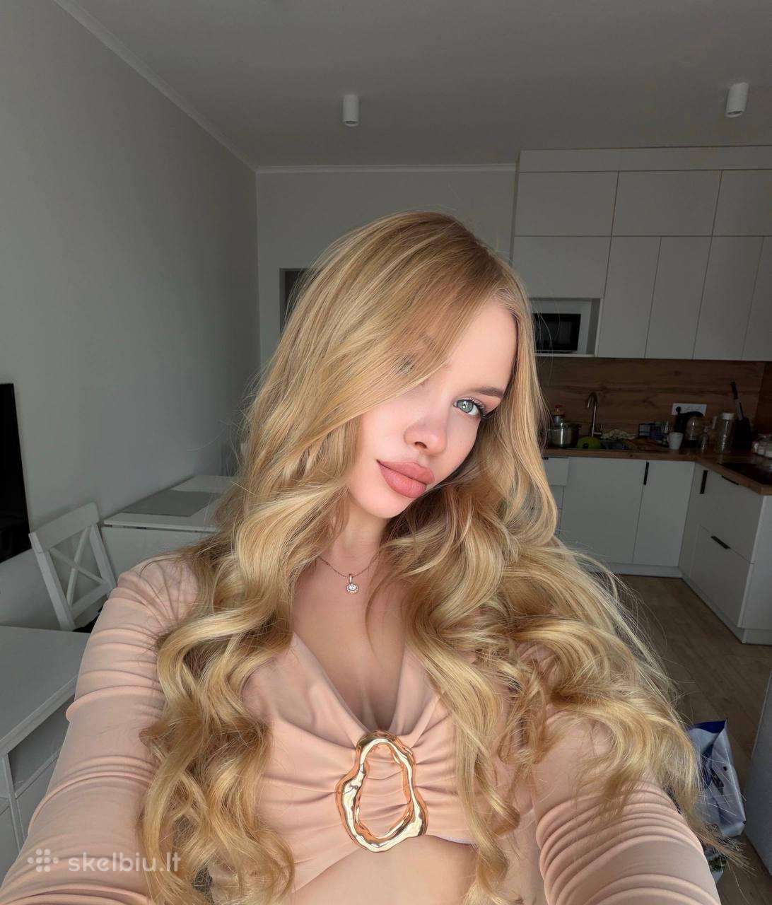 Valeria 18) Real Photos