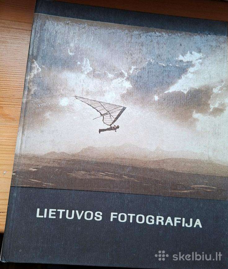Knyga 1987m. Lietuvos fotografija (1983–1984)