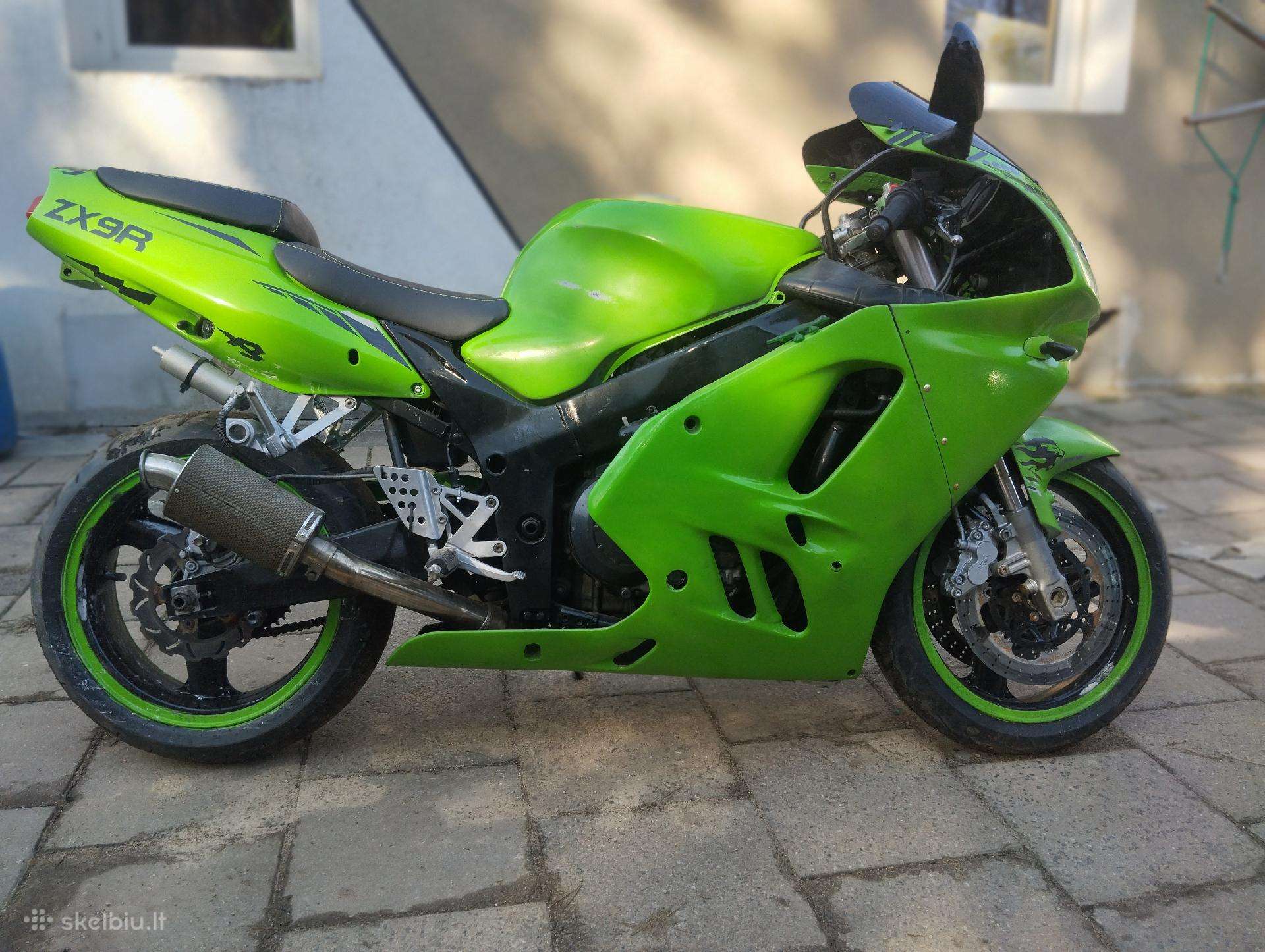 Zx9r 1995m.parduodu visa arba dalimis.uzsiveda