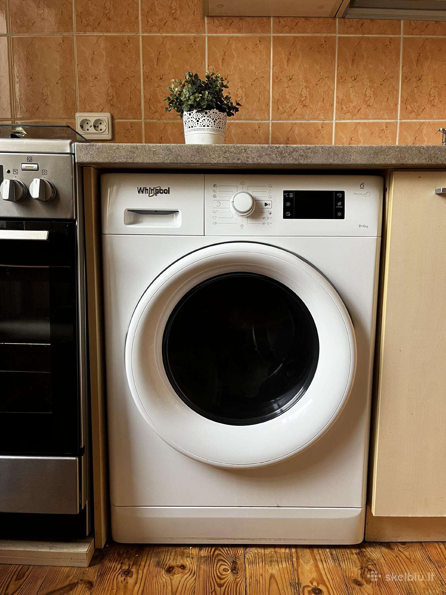 Skalbimo mašina - džiovyklė Whirlpool Fwdg86148w