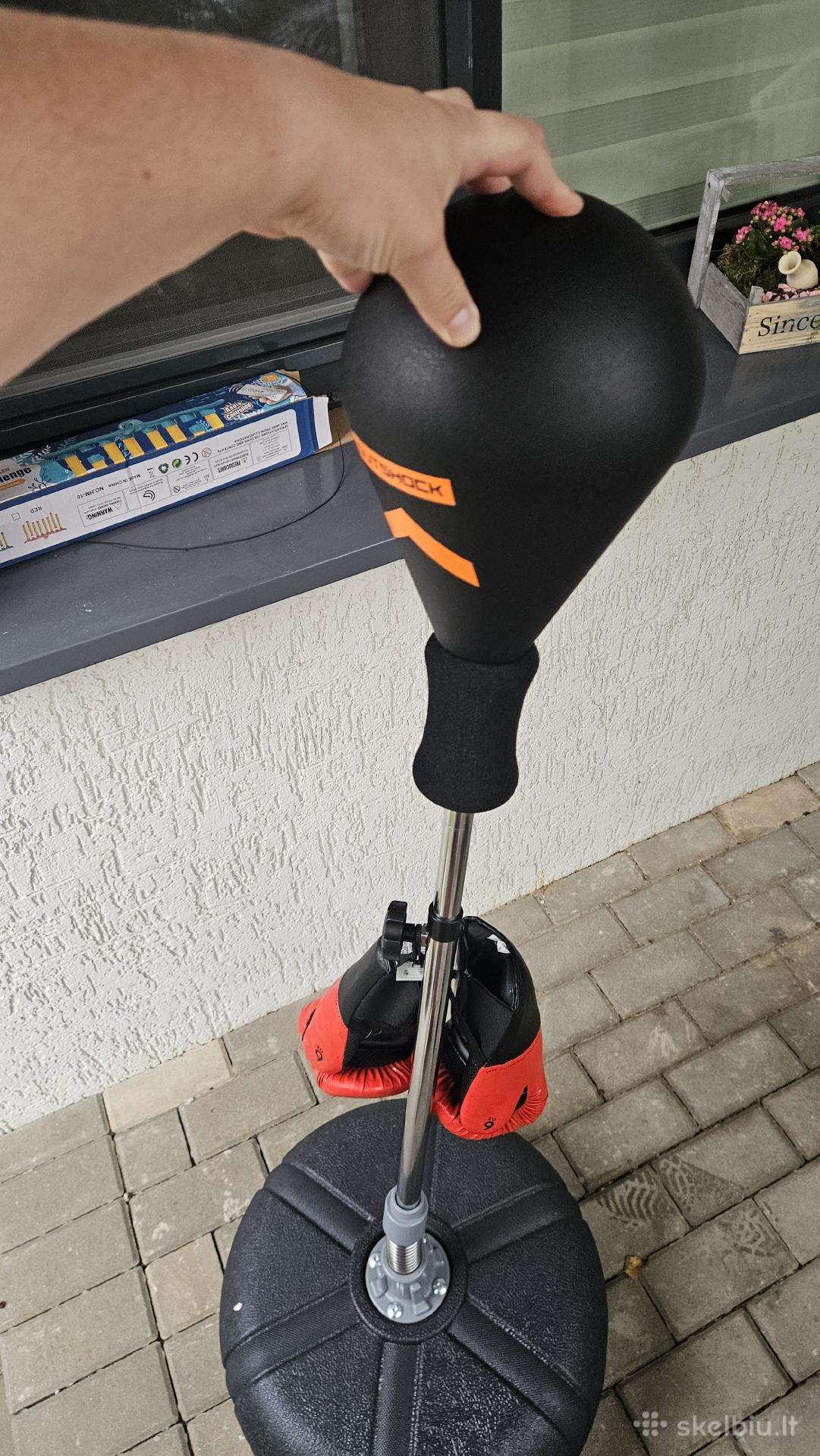 Vaiku bokso kriaušė ir bokso pirštines