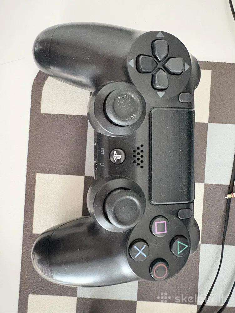 Ps4 pro 1tb su 5 žaidimais