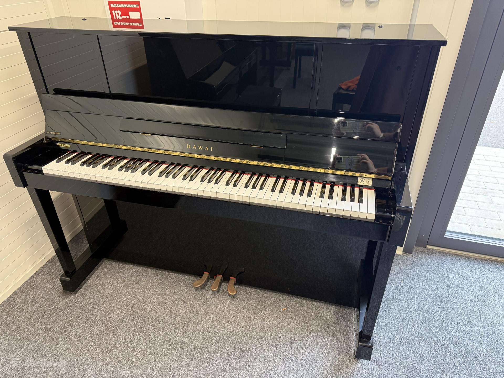 Akustinis pianinas Kawai Ha-35, juodas blizgus
