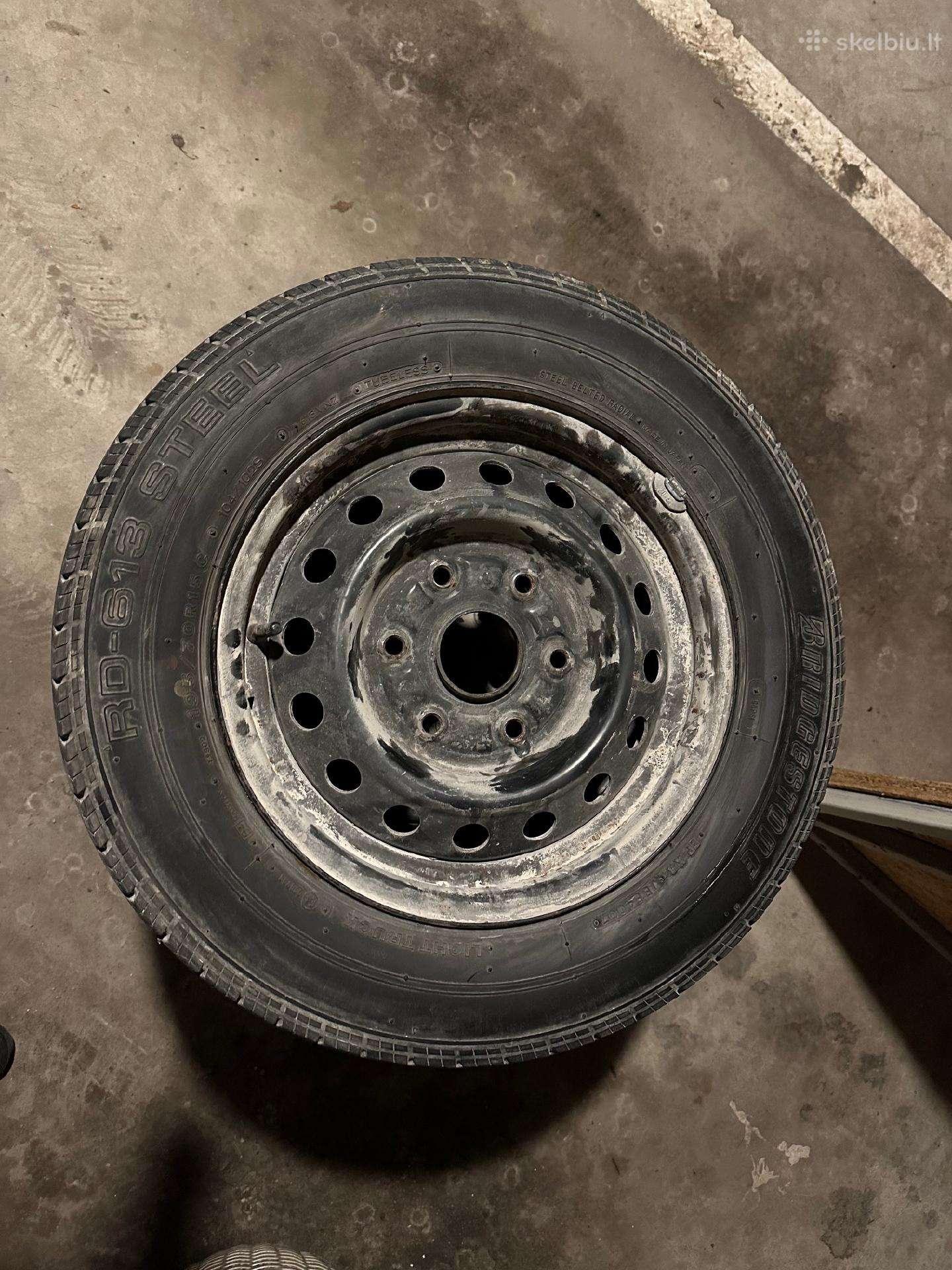 Orginalus Toyota Hiace Ratlankiai + padangos R15c