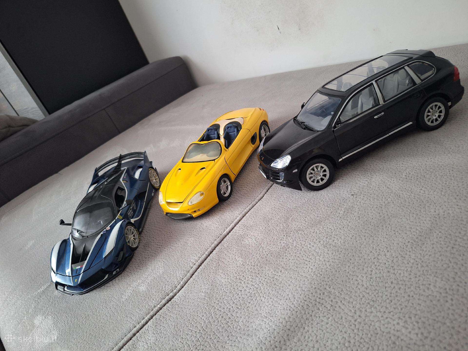 1:18 modeliai