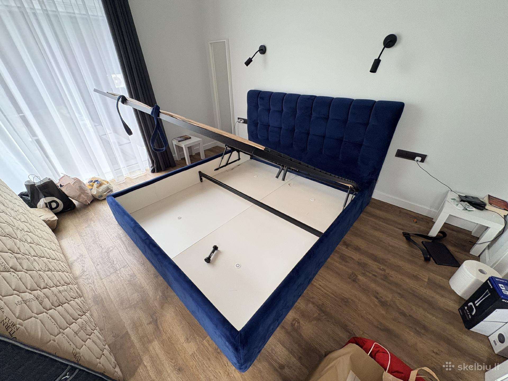 Lova 180x200 su defektu