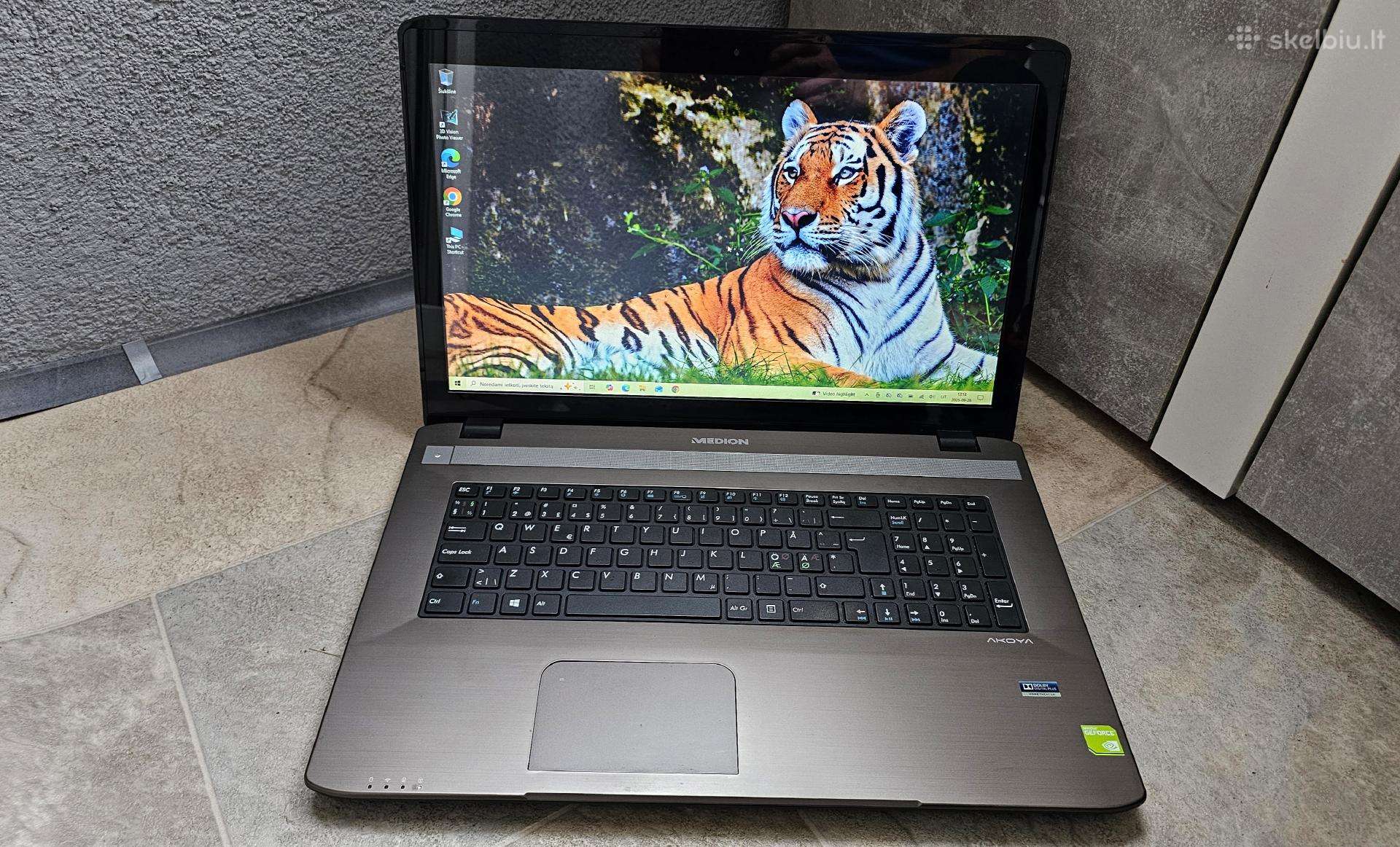 Medion Akoya i7/16gb/120ssd+1000gb/17.3 nvidia