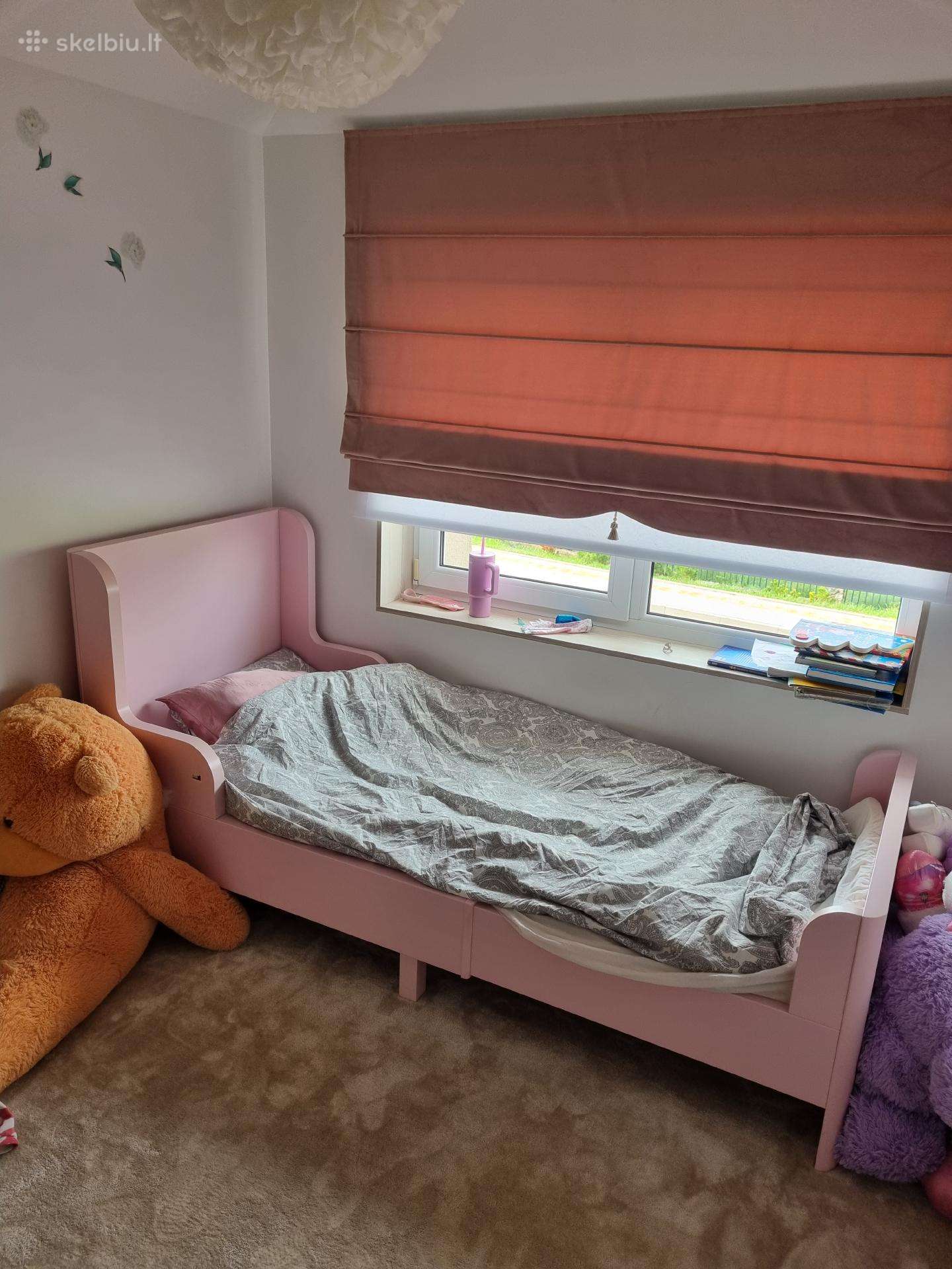 Vaikiška lova su čiužiniu reguliuojamo dydžio
