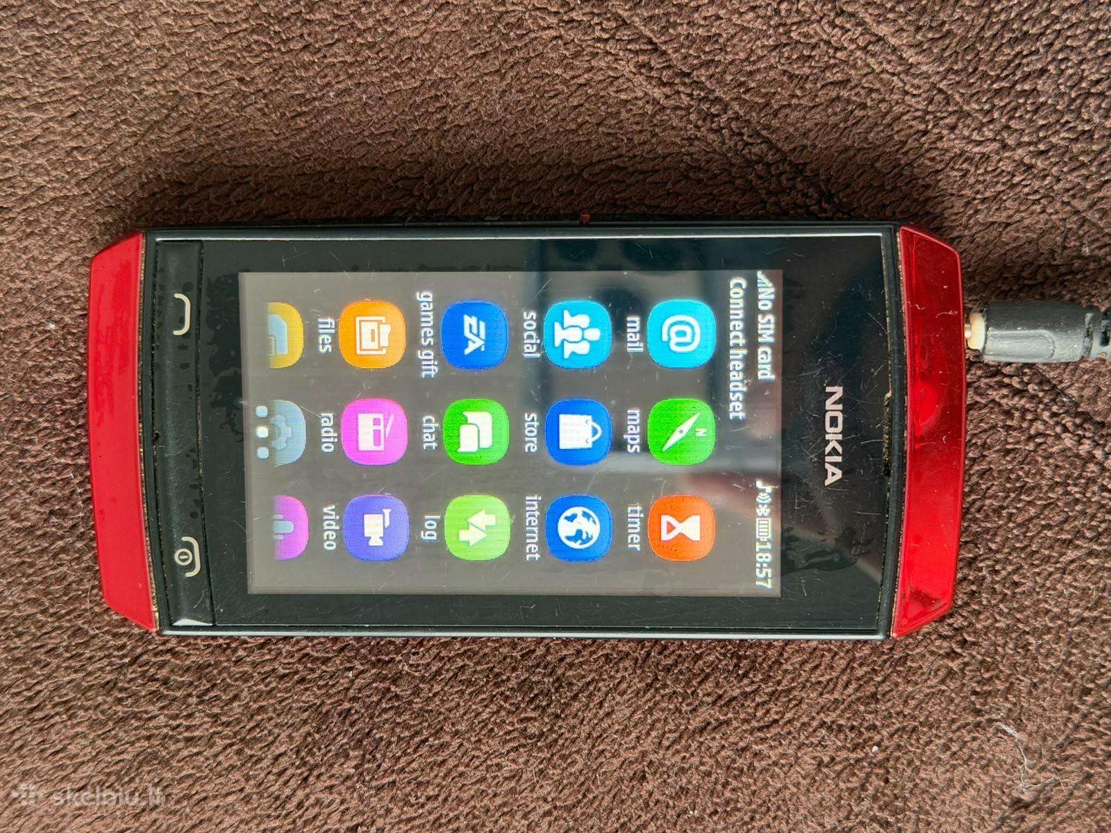 Nokia Asha 303