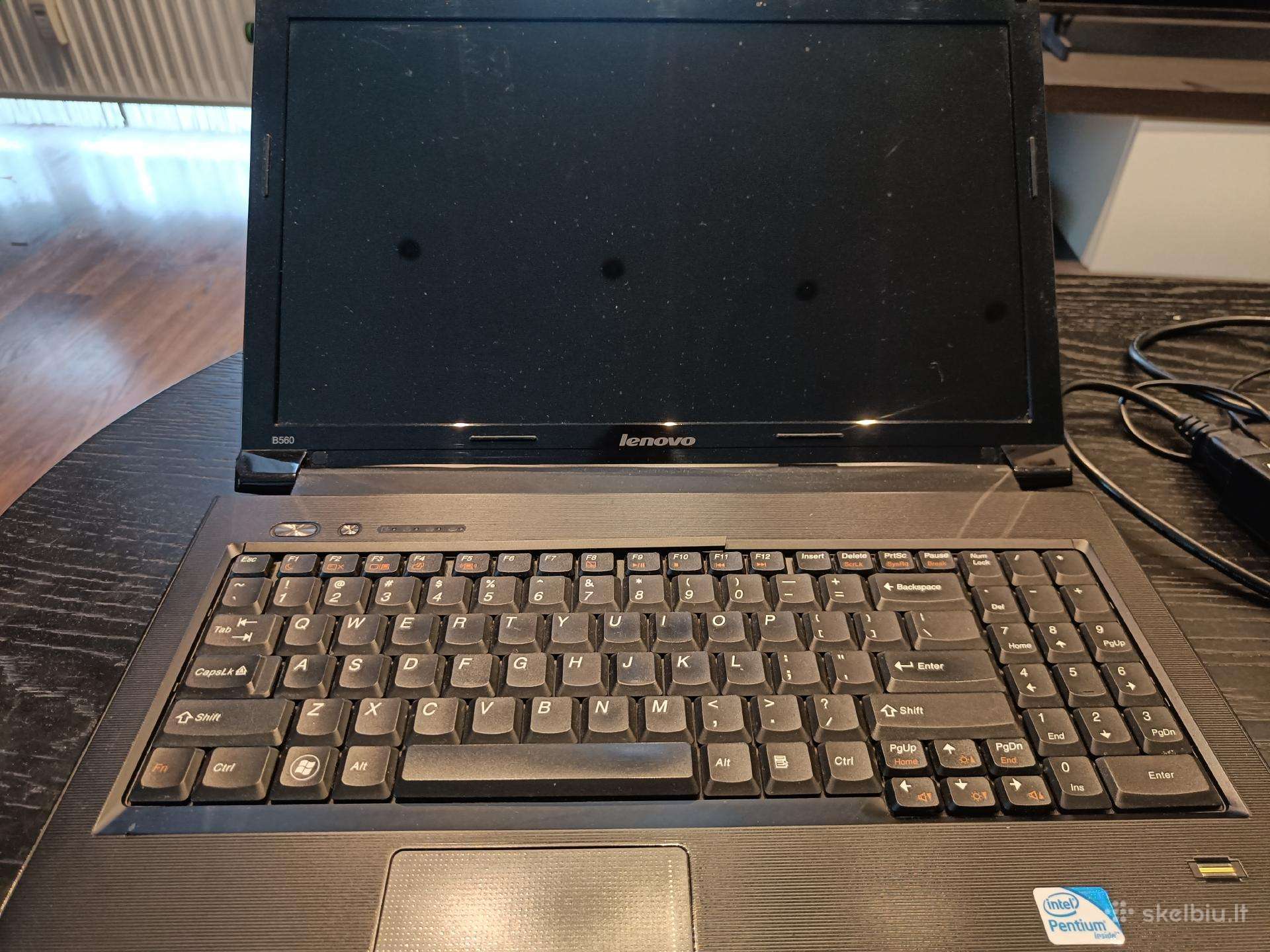 Lenovo b560