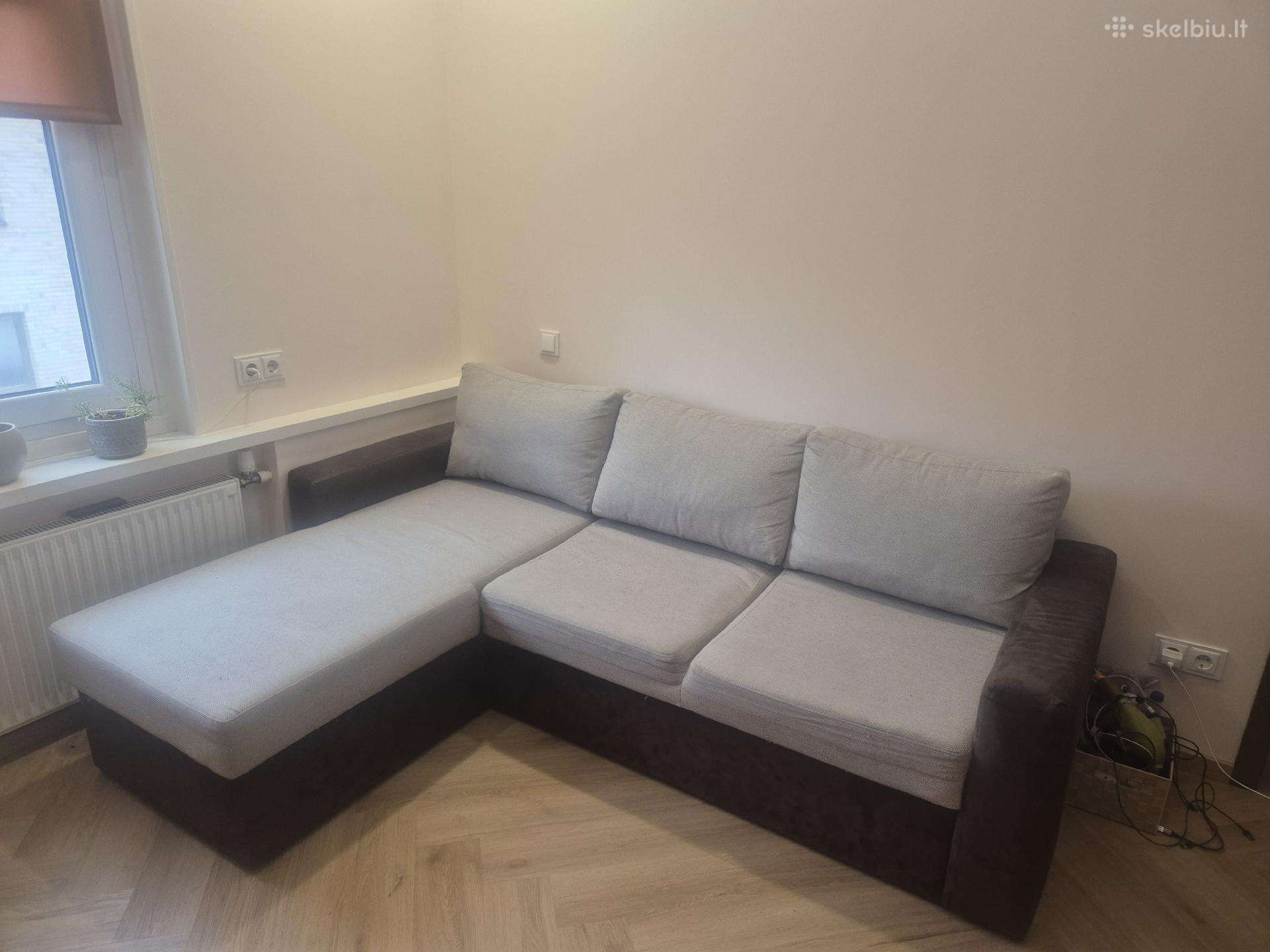 Kampas išskleidžiamas, sofa-lova