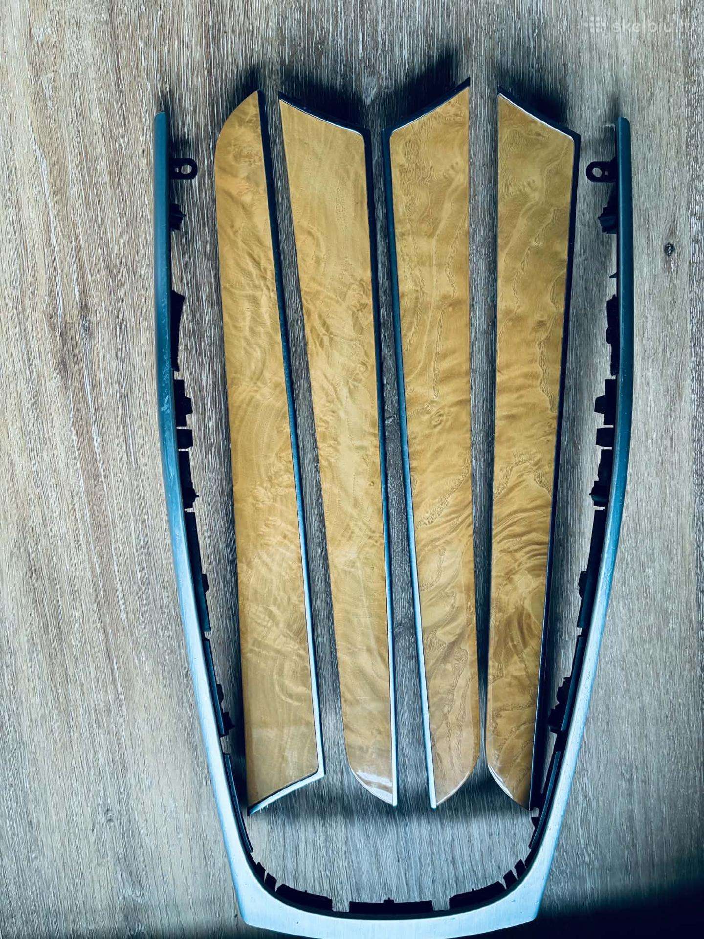 Audi B8 salono apdailos detalės
