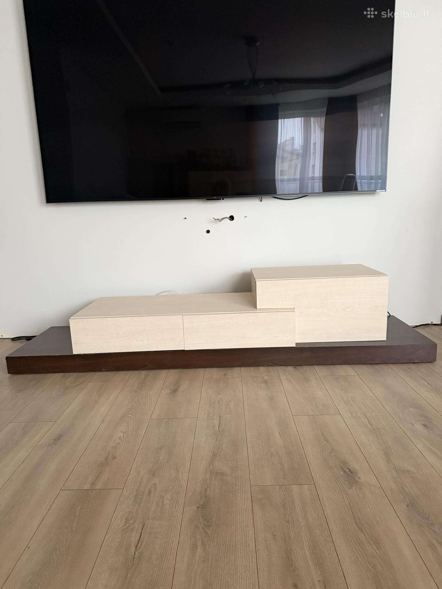 TV spintelė 230 cm