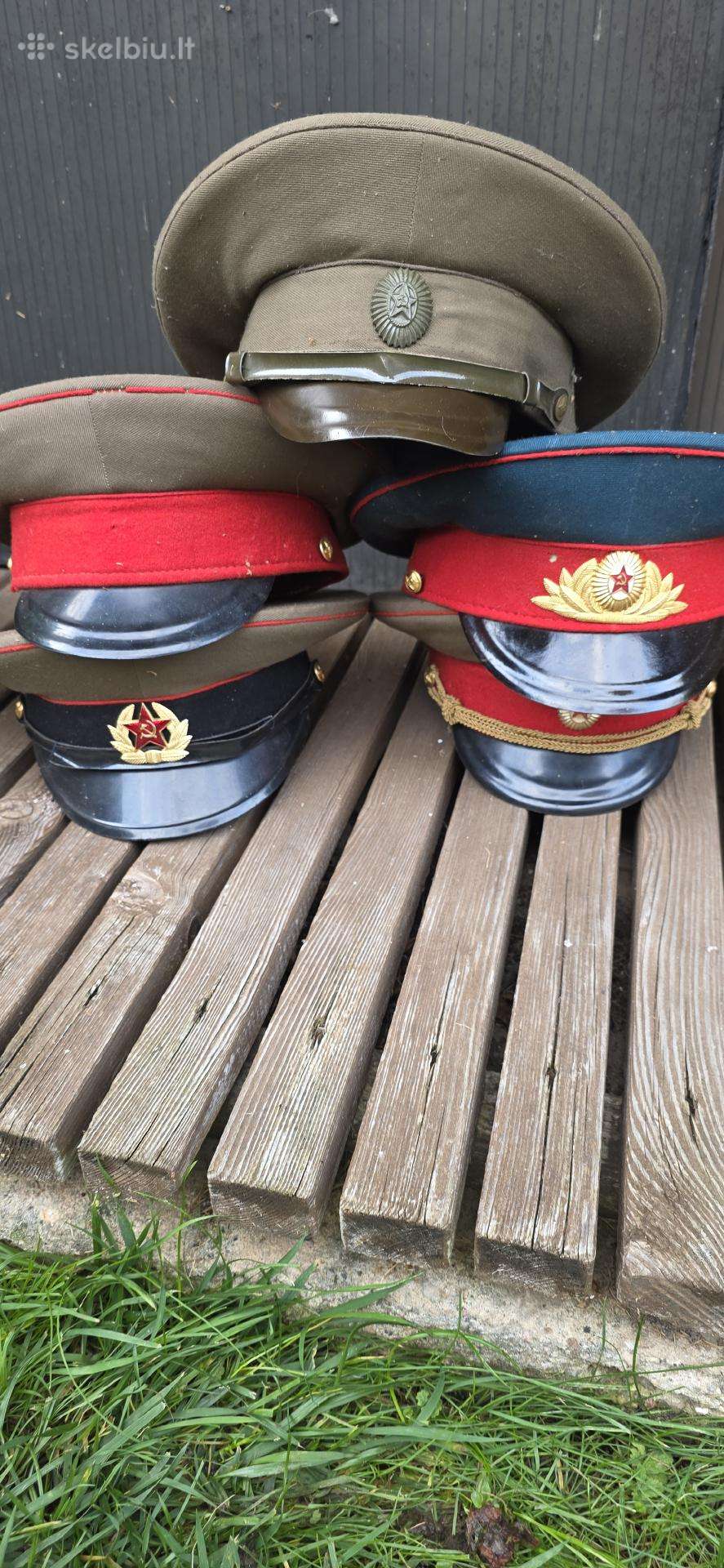 Senos kareiviškos kepurės