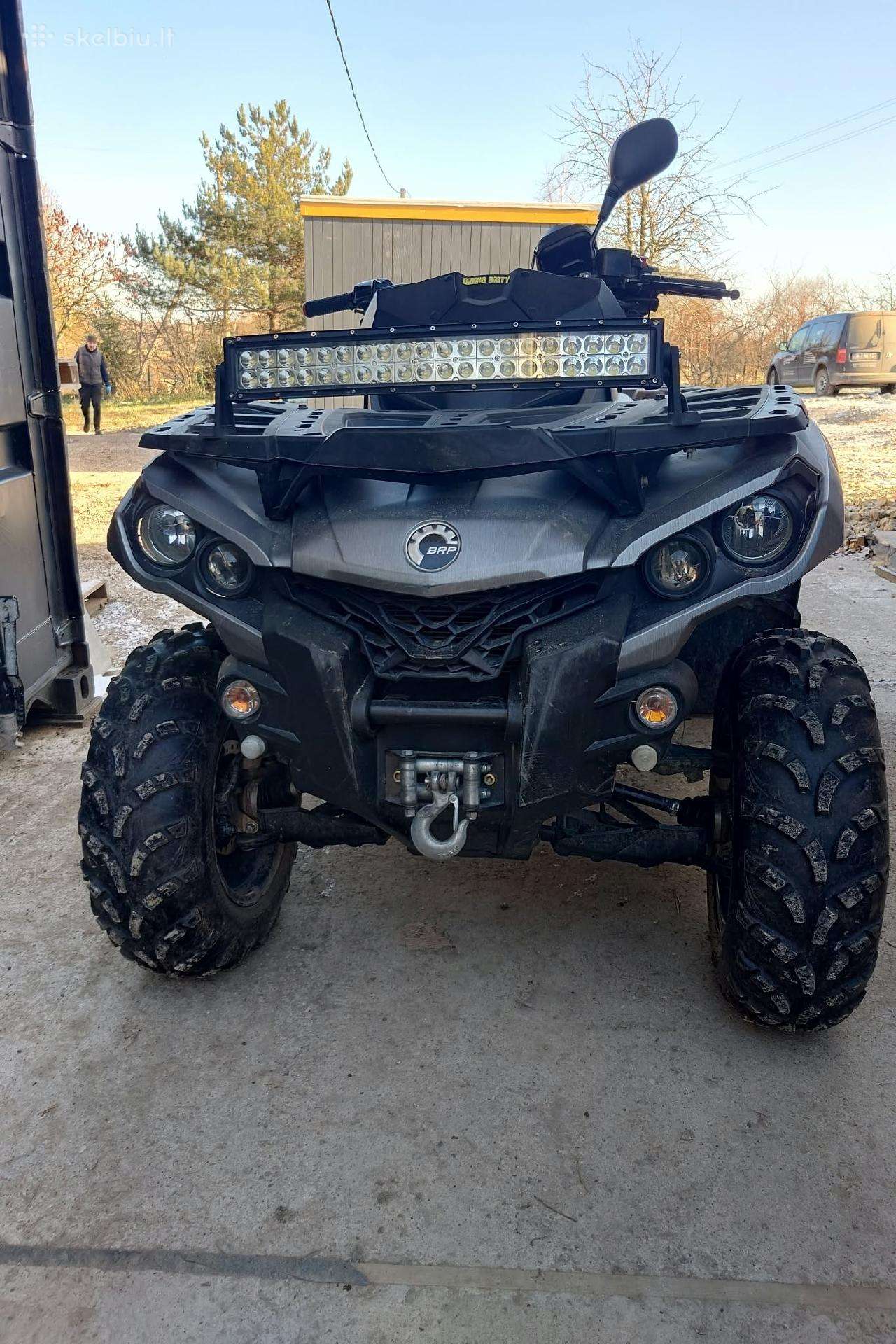 Keturatis can am outlander pro.max 1000