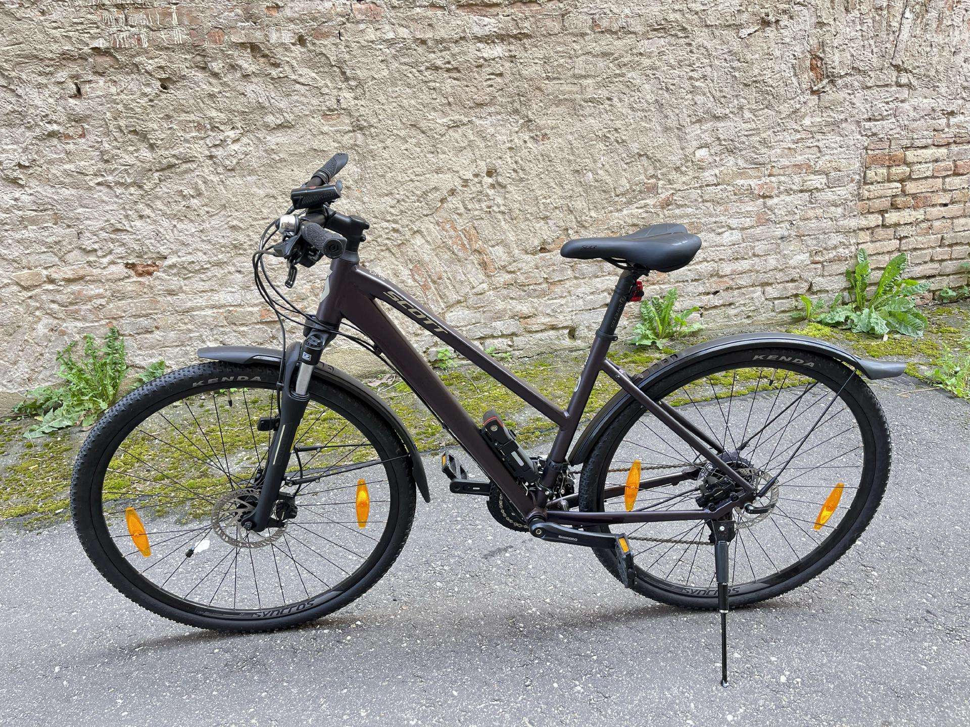 Hybrid bike Scott 28″