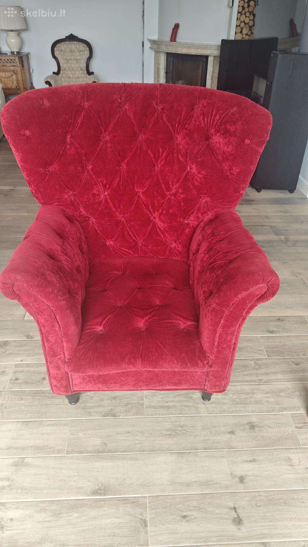 Chesterfield stiliaus fotelis