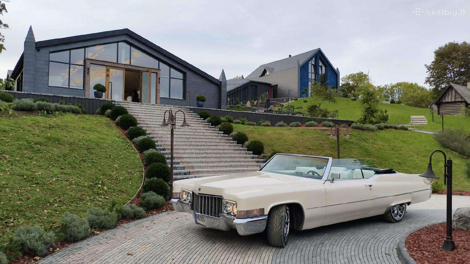 Cadillac DeVille, Лимузин